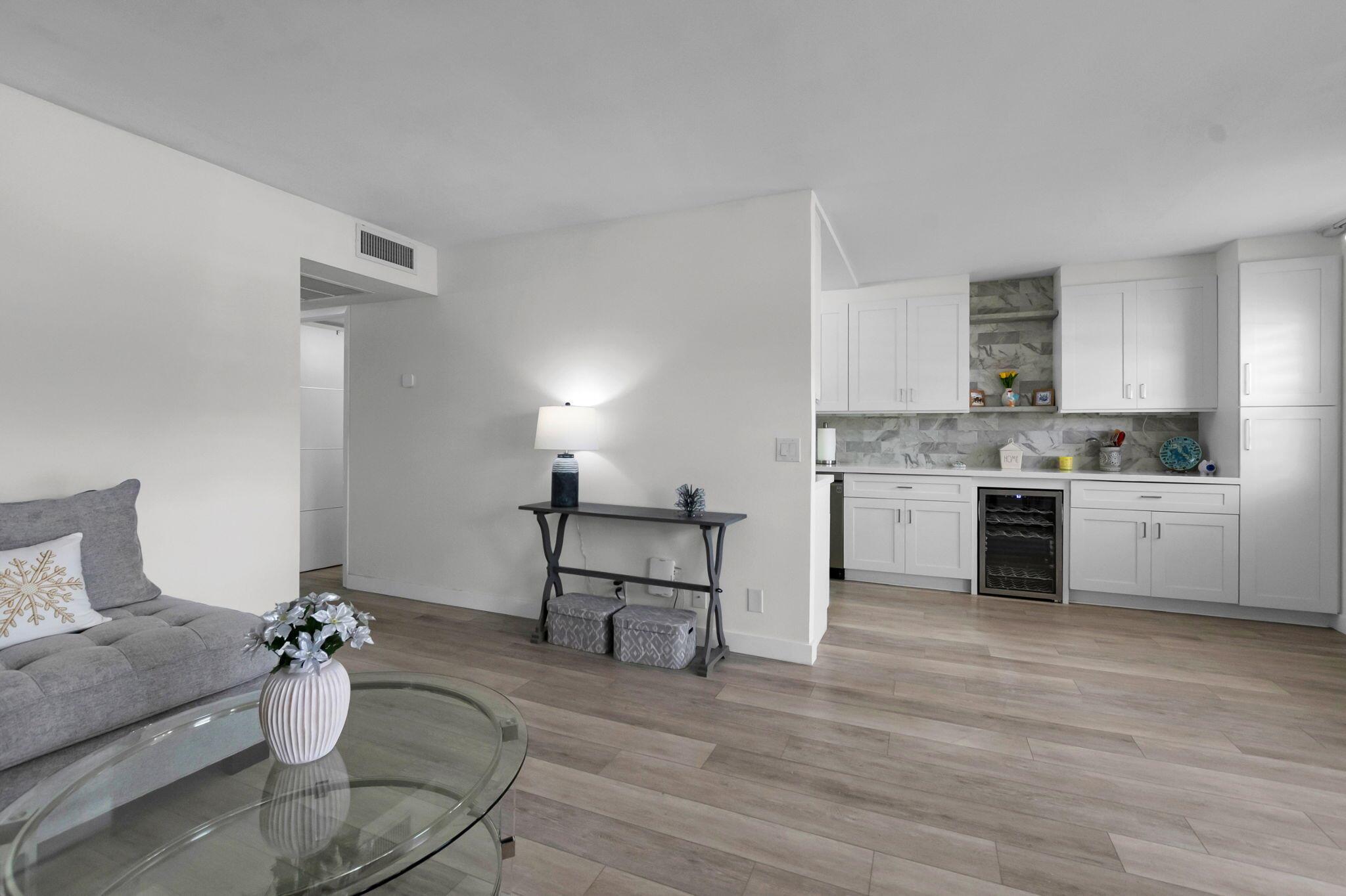 1084 Guildford E