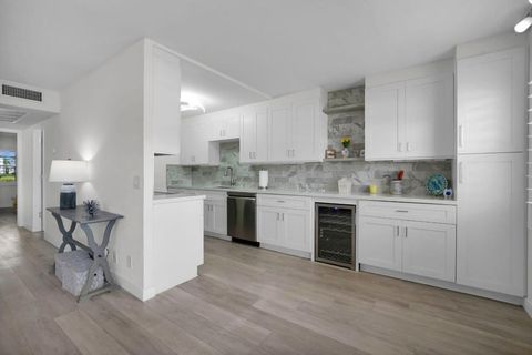 1084 Guildford E Boca Raton FL 33434