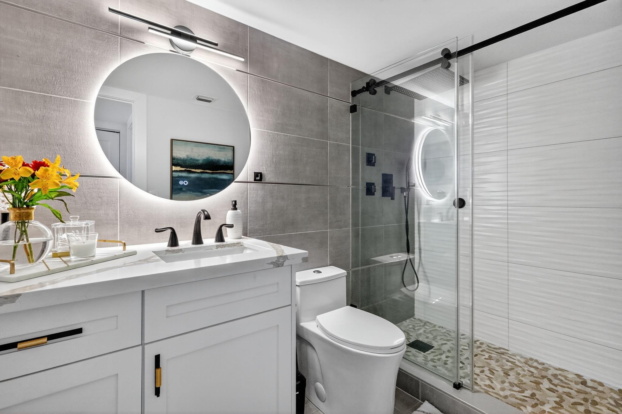 COLONY POINT - Residential