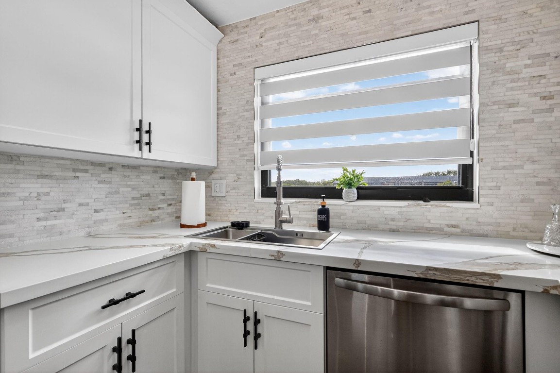 COLONY POINT - Residential