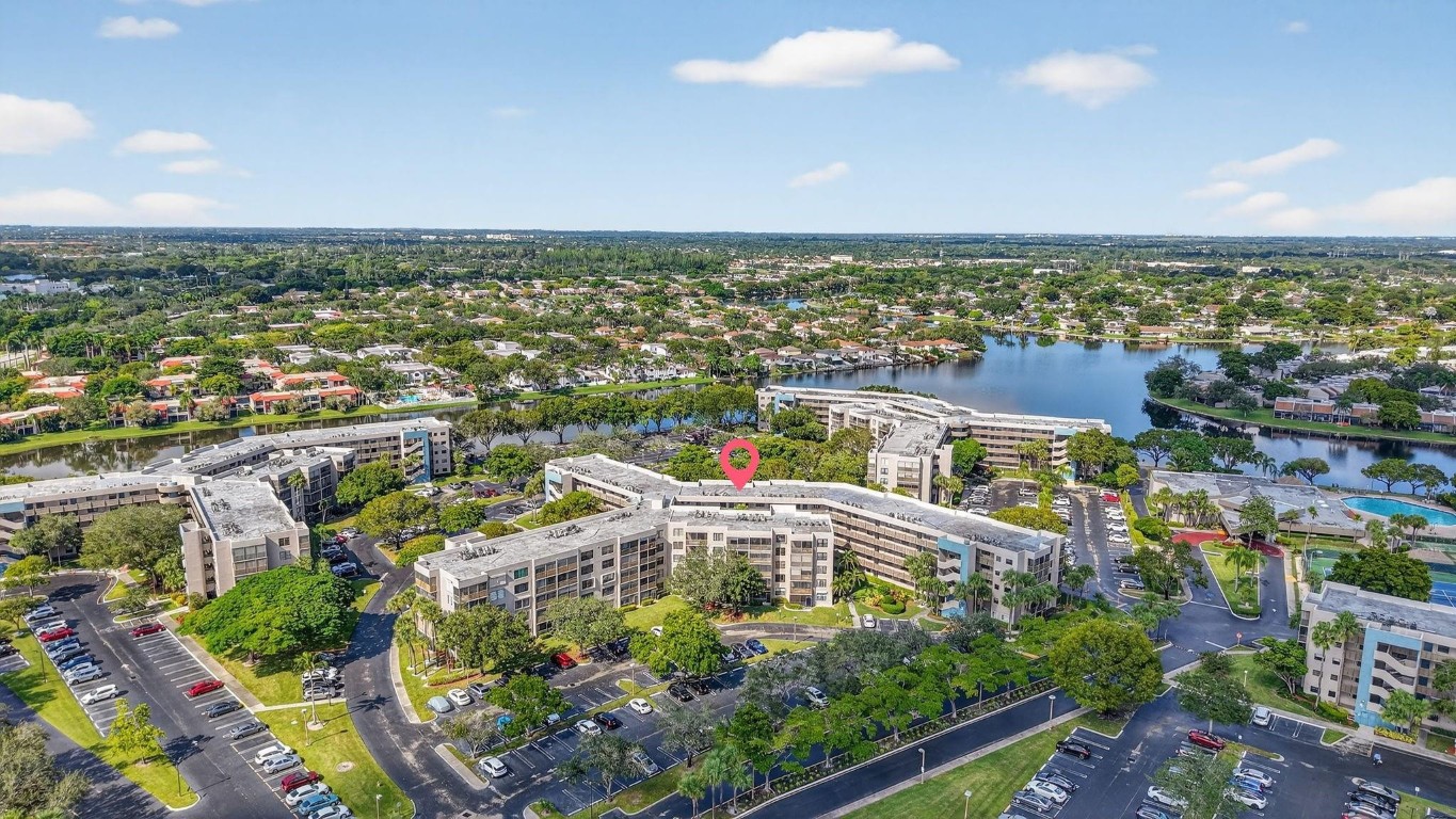 COLONY POINT - Residential