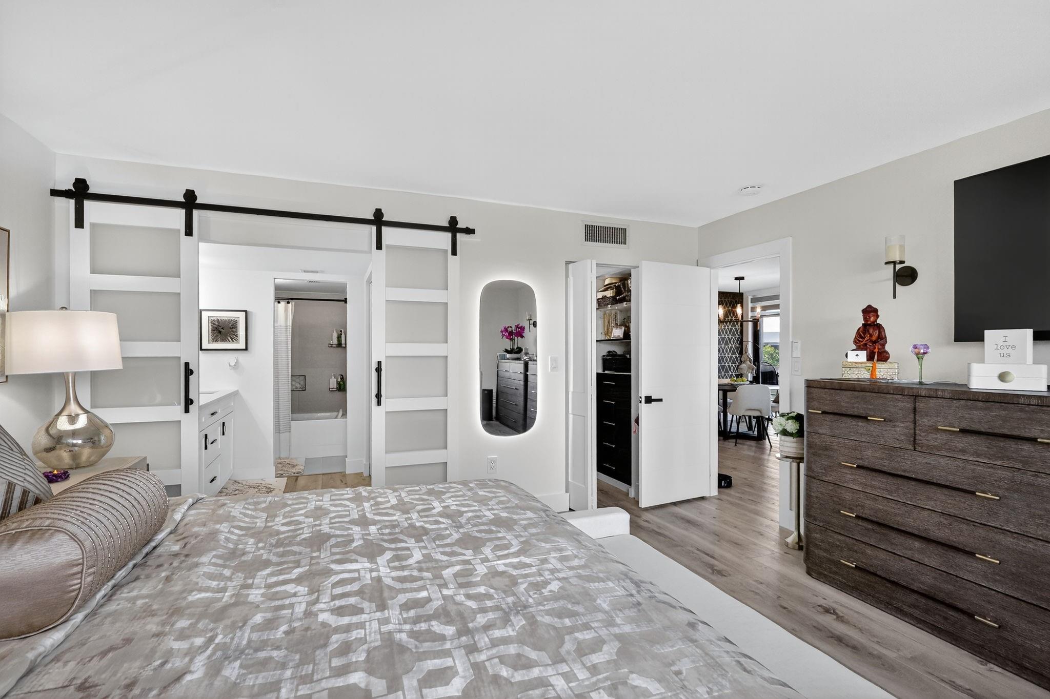 COLONY POINT - Residential