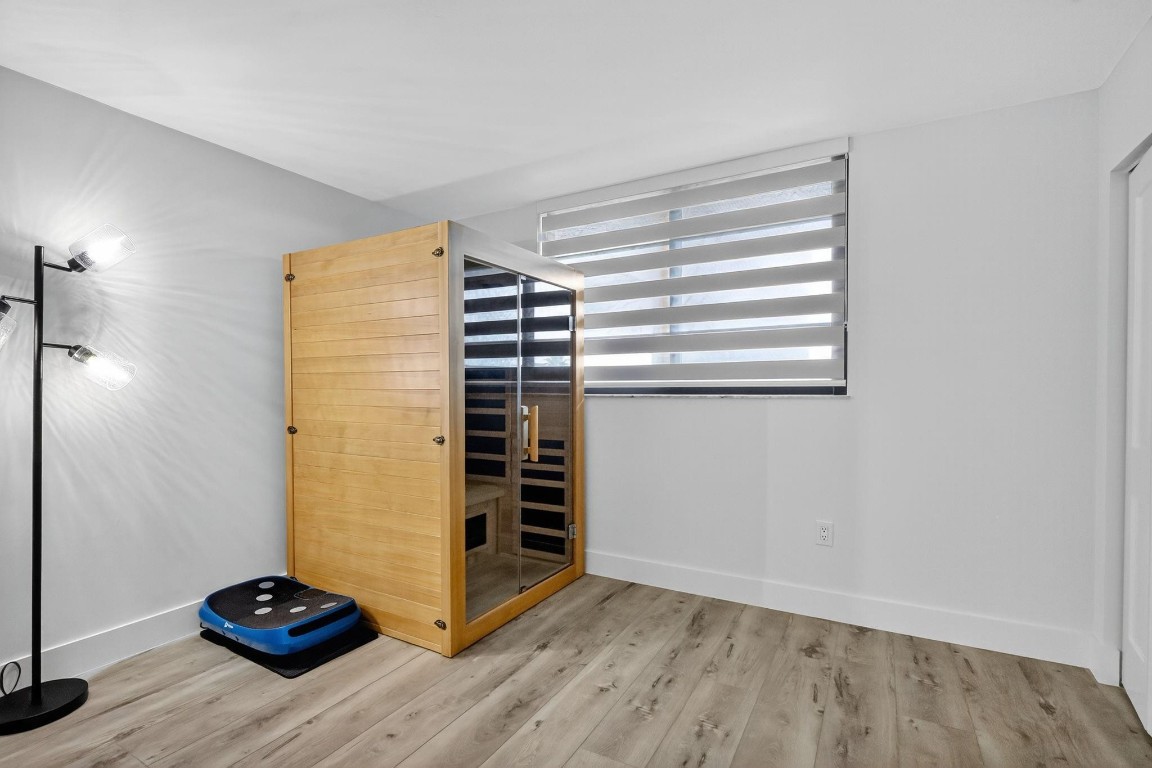 COLONY POINT - Residential