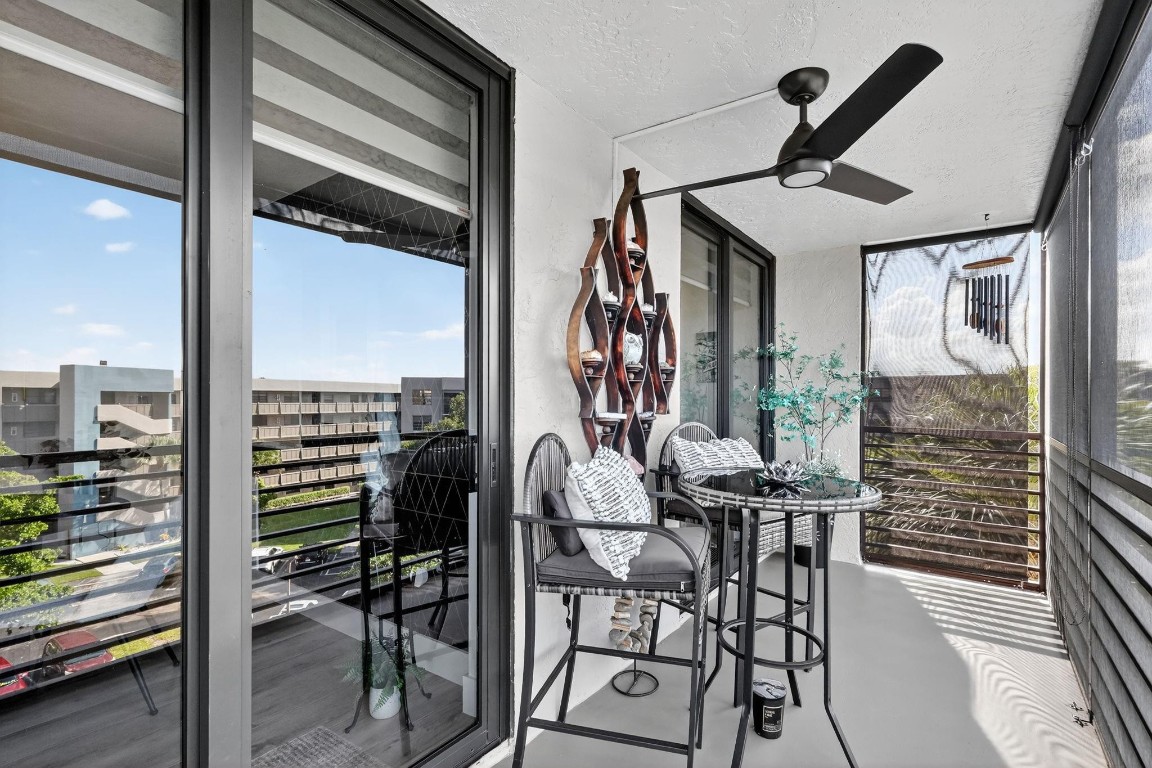 COLONY POINT - Residential