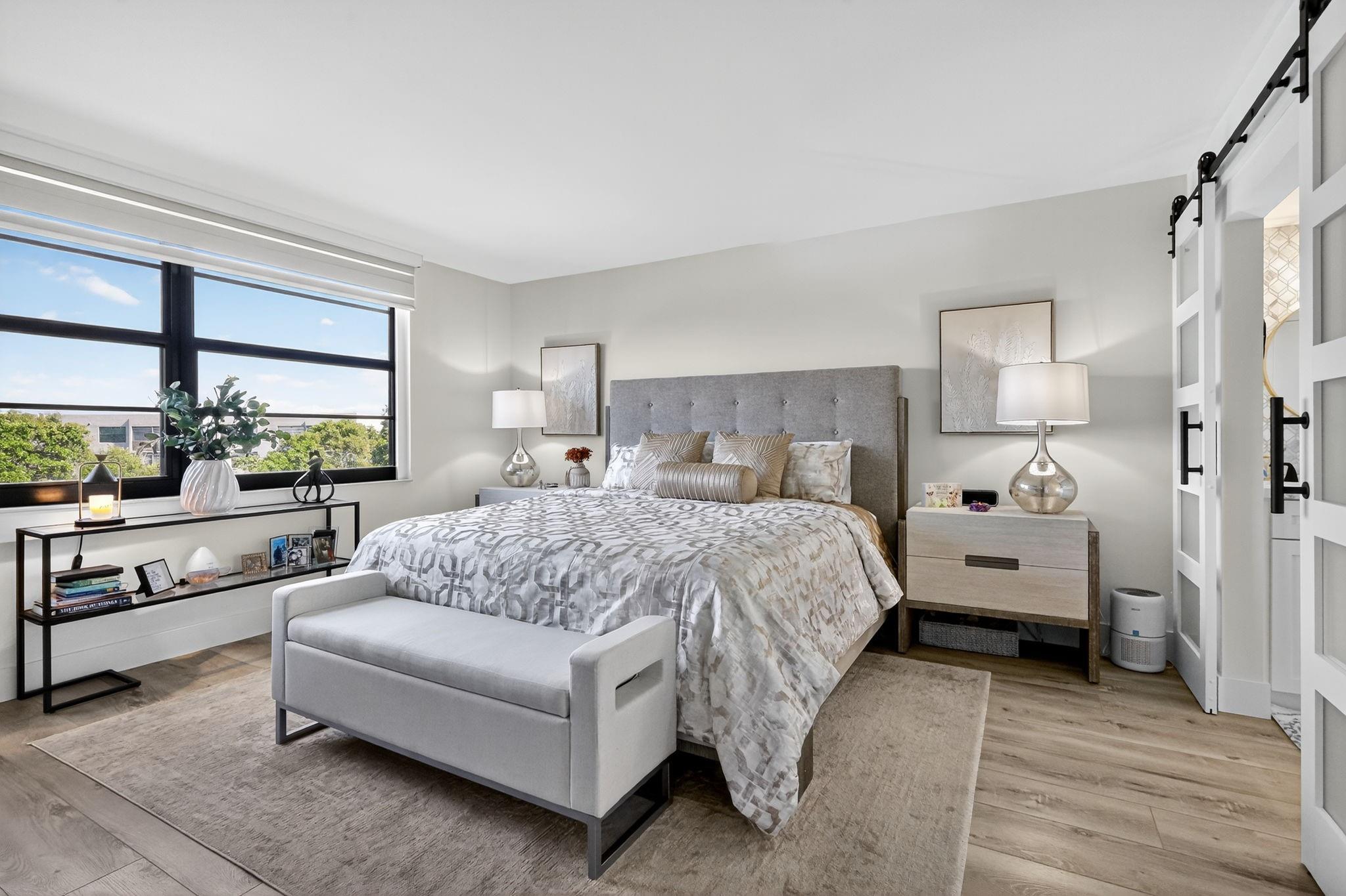 COLONY POINT - Residential