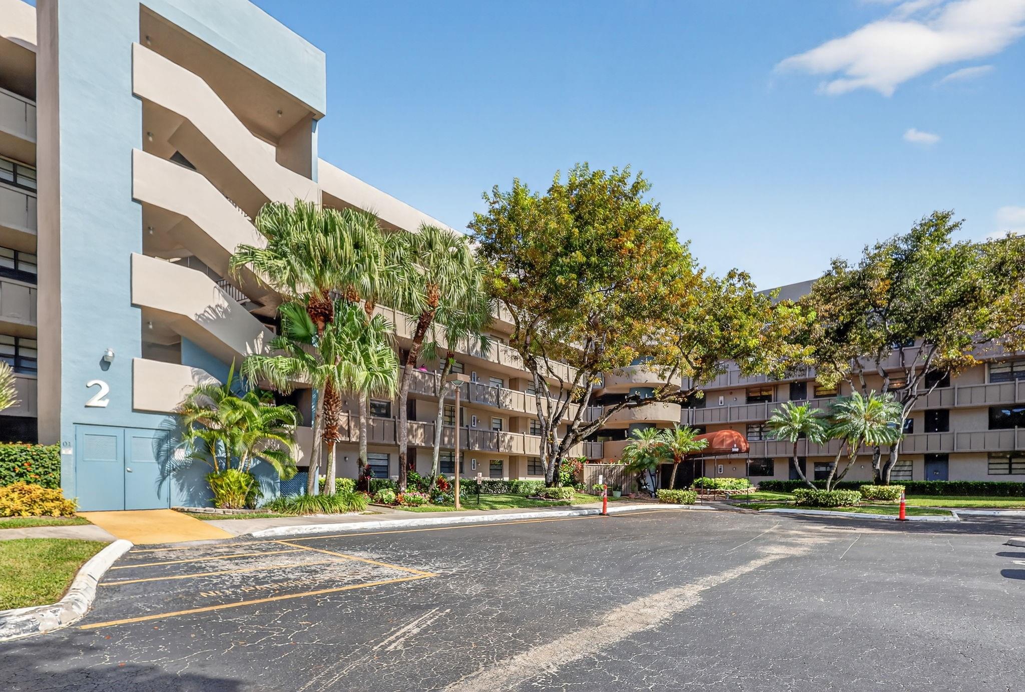 COLONY POINT - Residential