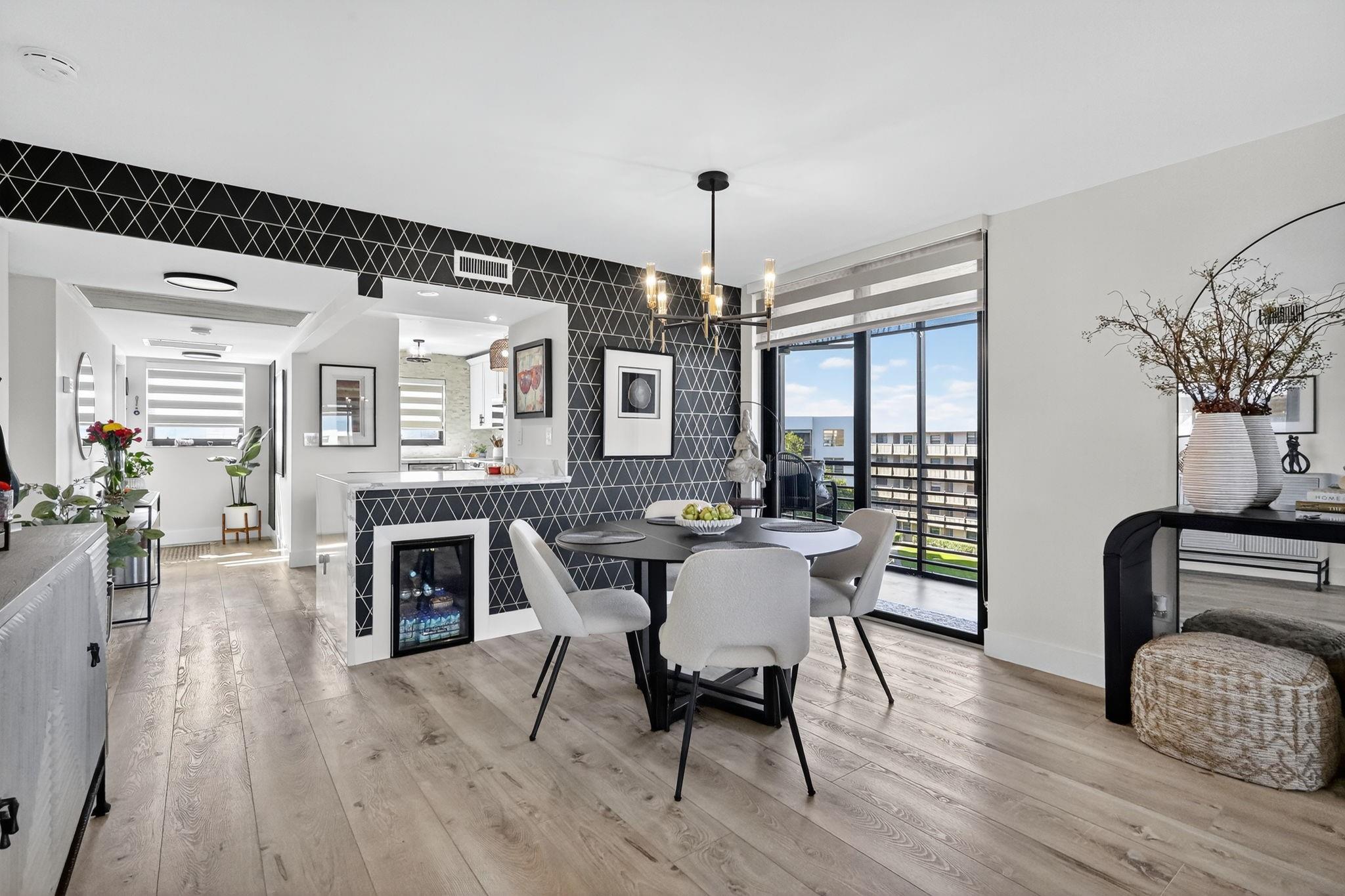 COLONY POINT - Residential