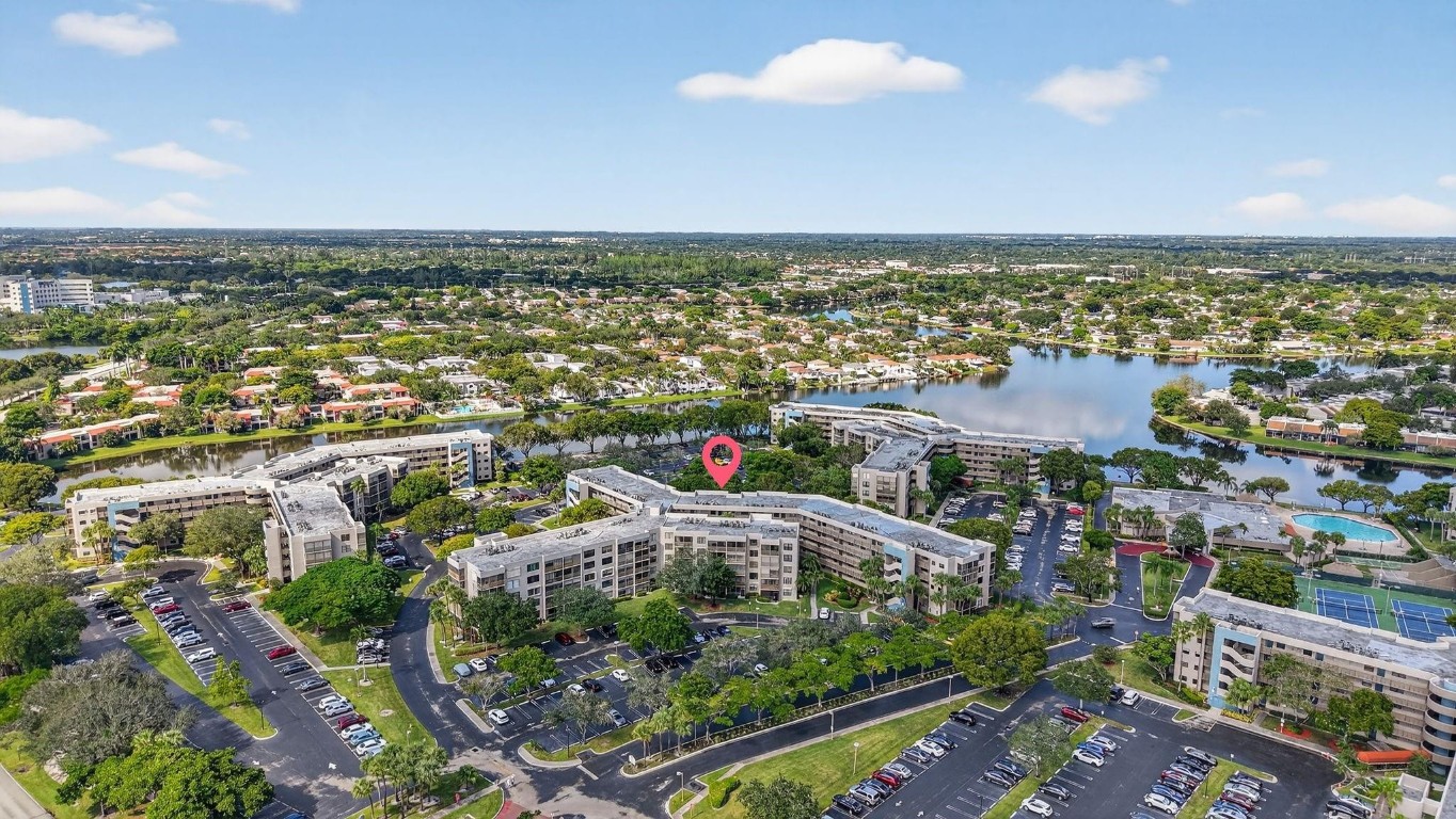 COLONY POINT - Residential