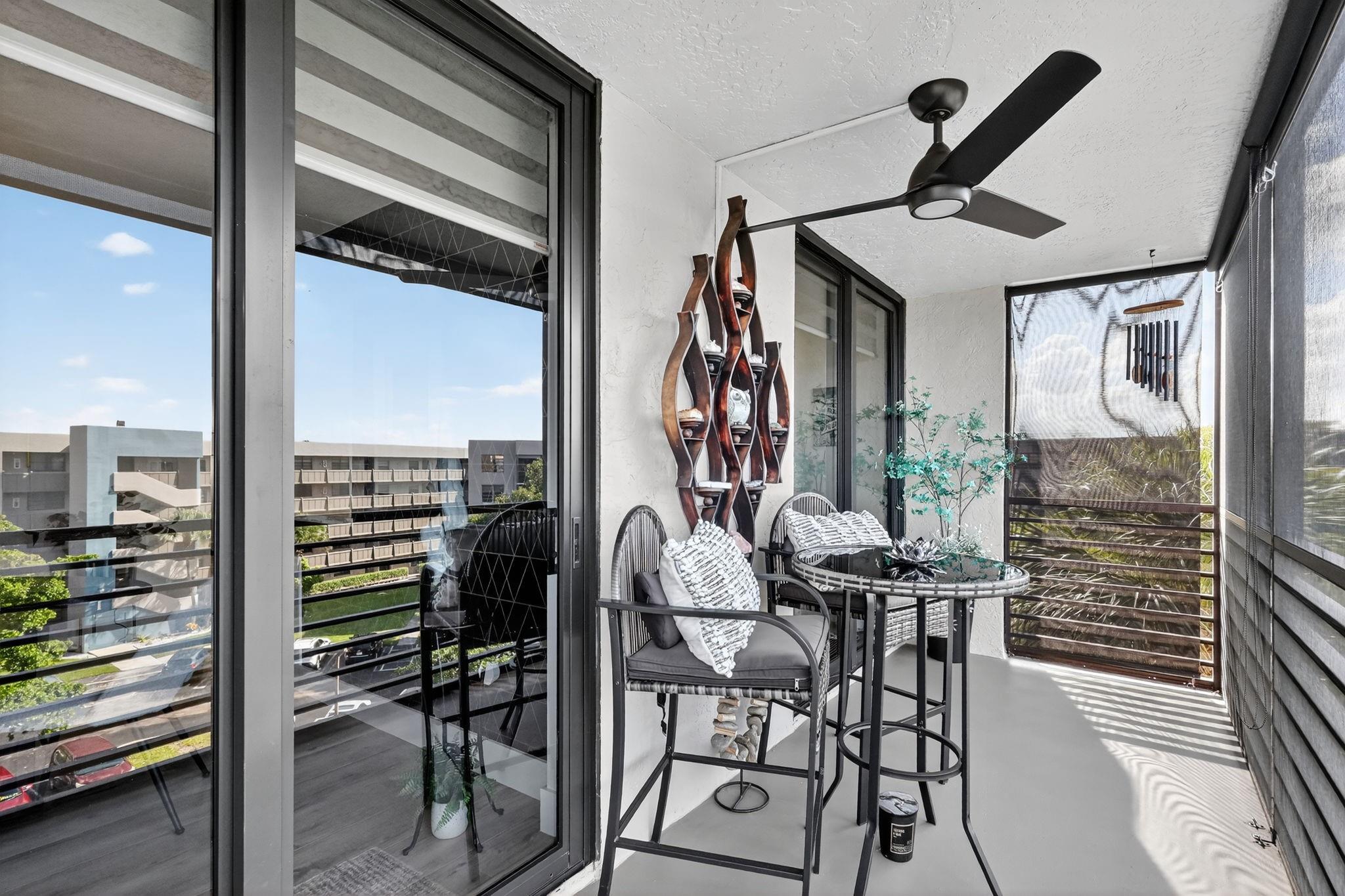 COLONY POINT - Residential