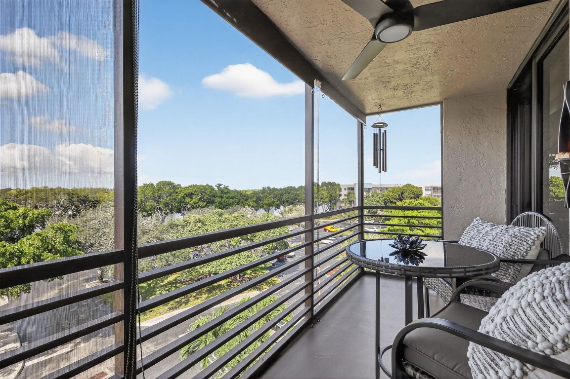 COLONY POINT - Residential