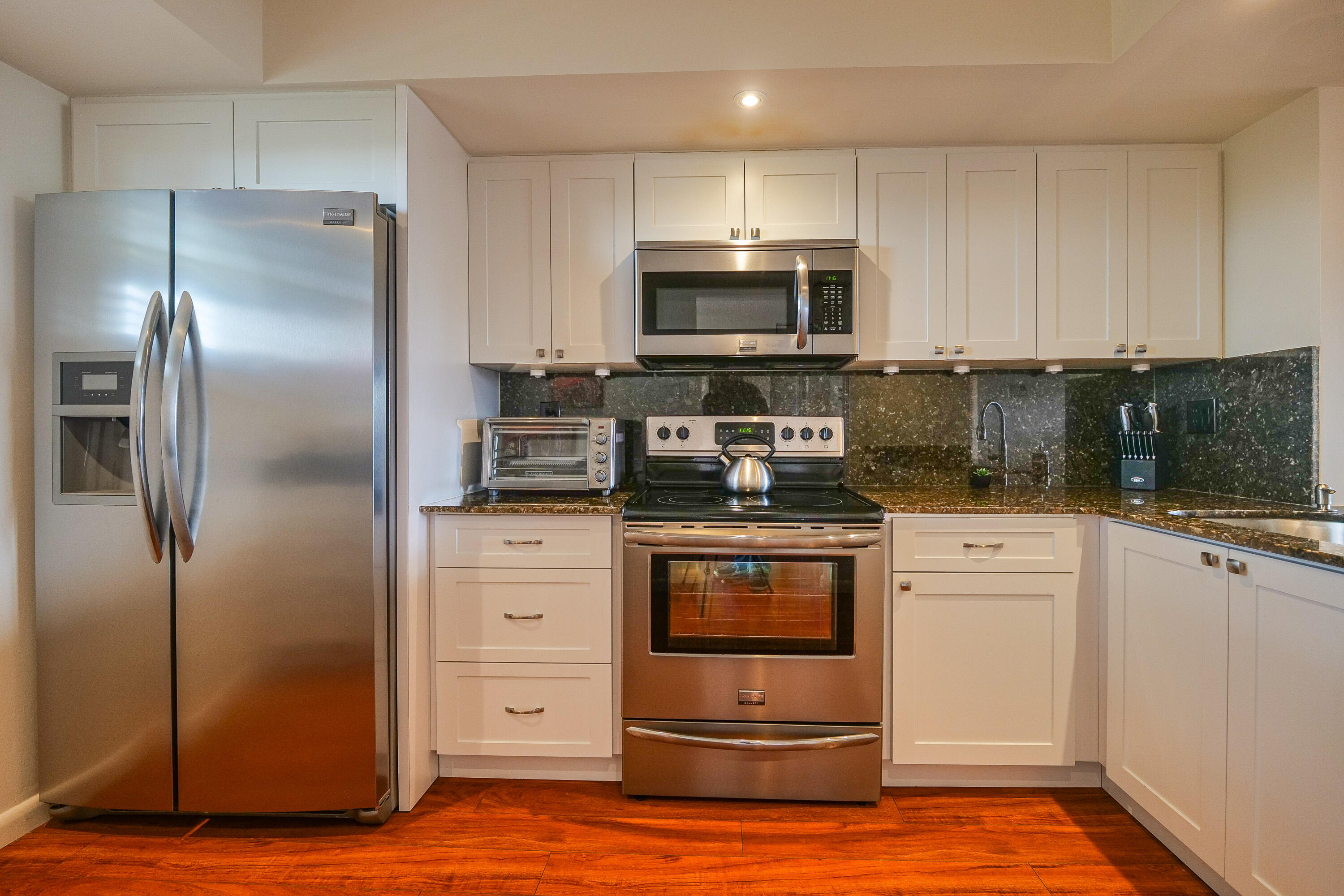 18TH HOLE AT INVERRARY - Residential