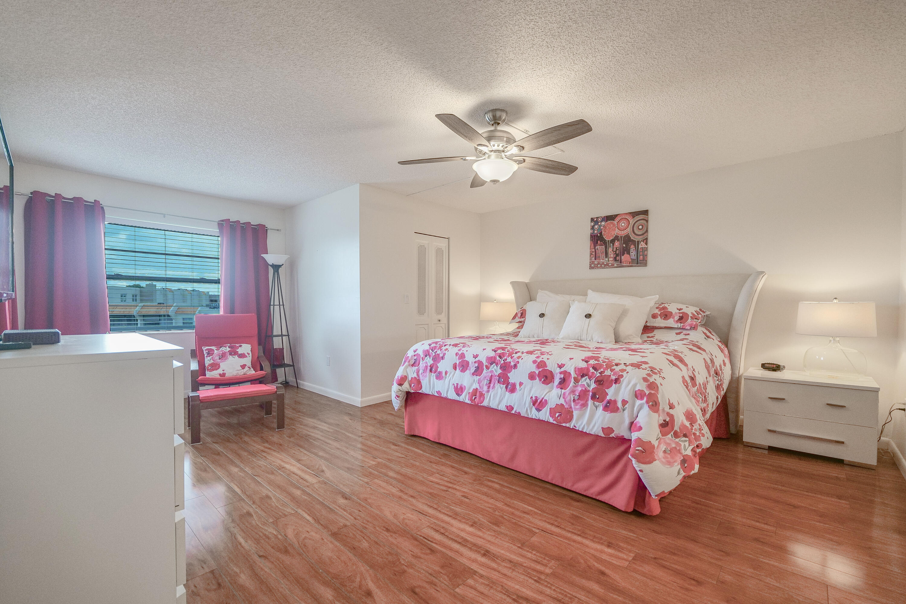 18TH HOLE AT INVERRARY - Residential