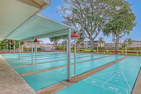 A home in Lake Worth