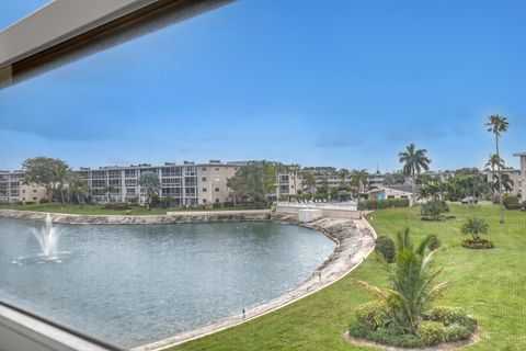 A home in Lake Worth