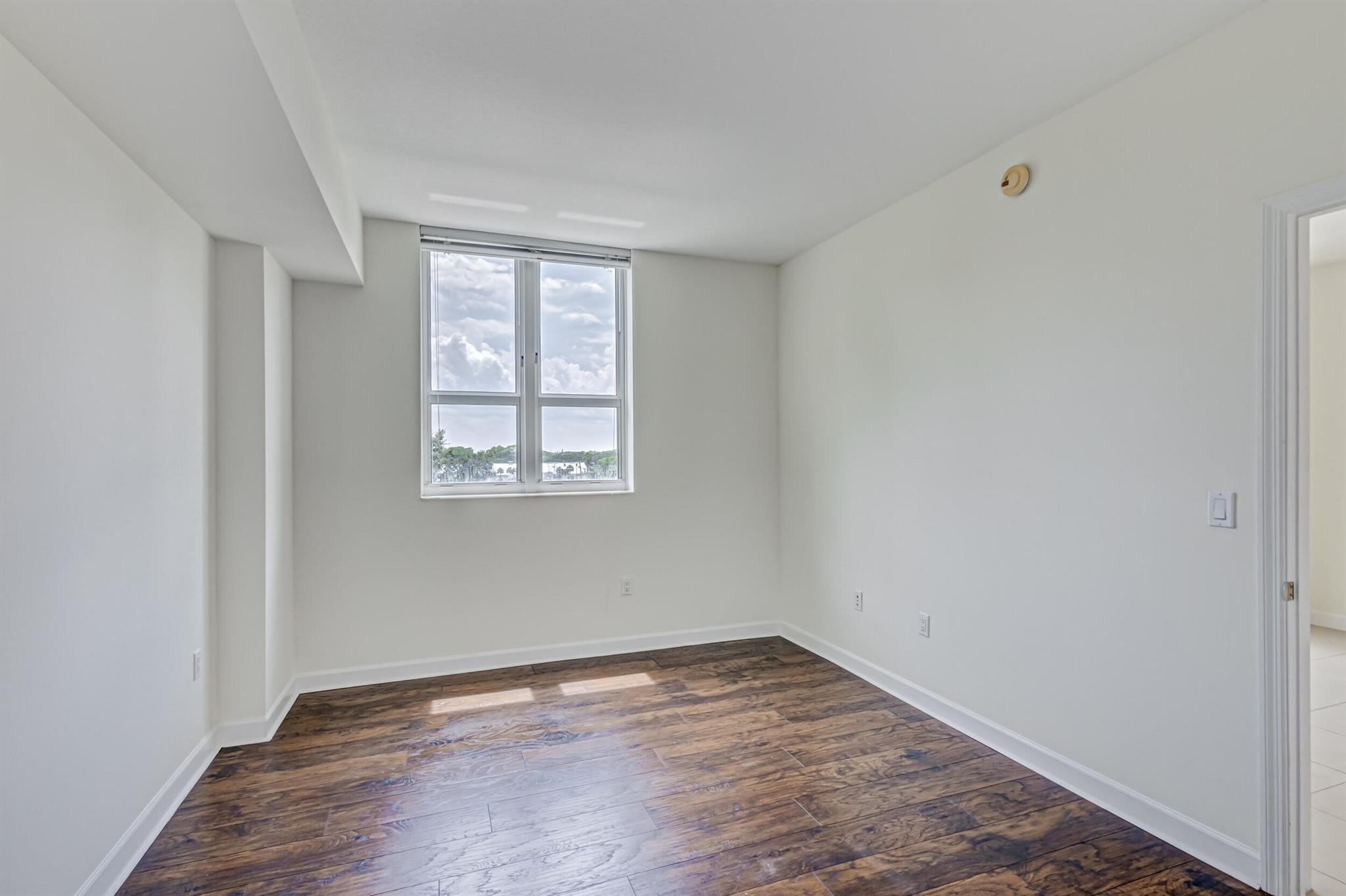 CITY PALMS CONDO - Residential Lease