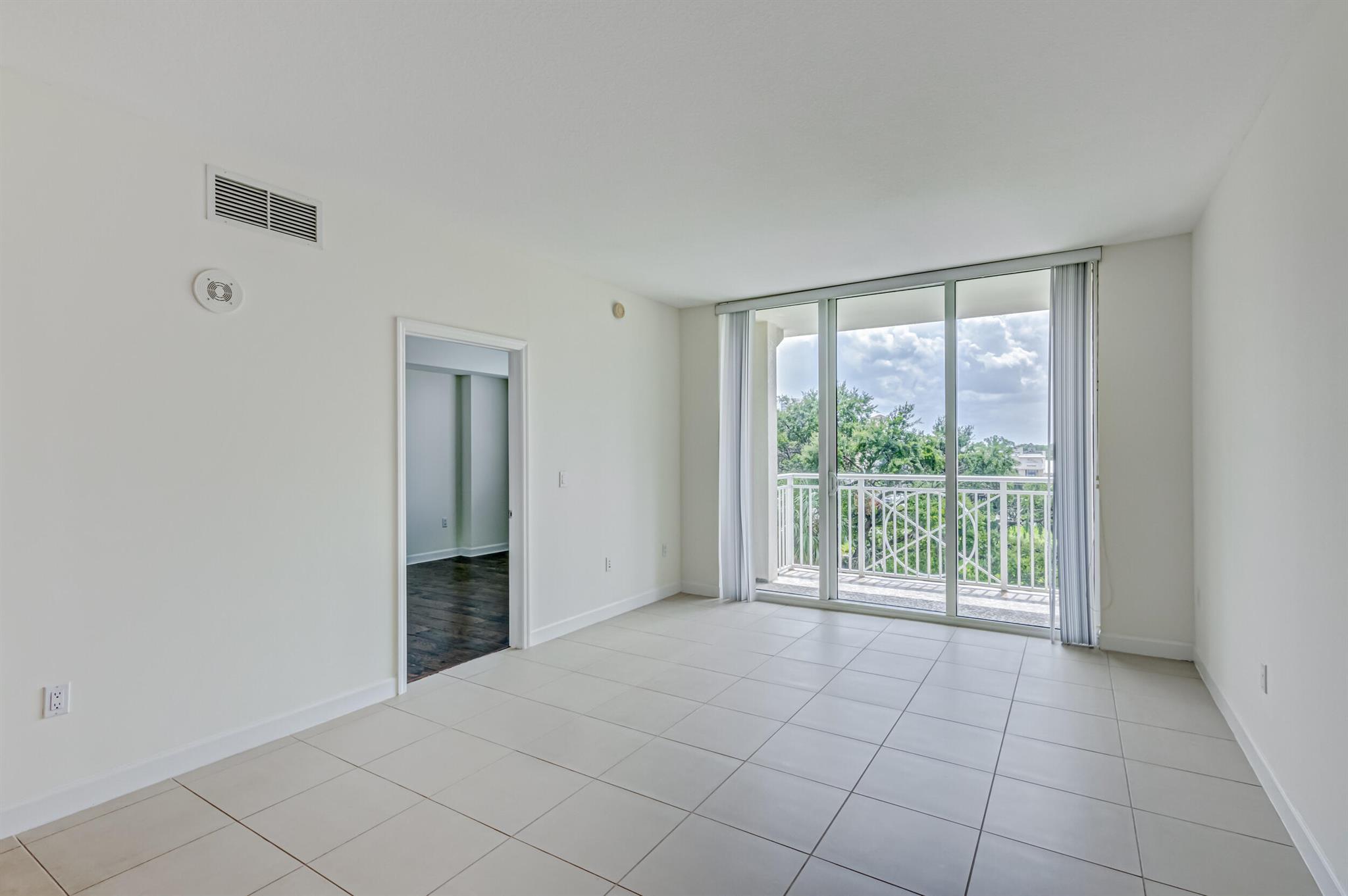 CITY PALMS CONDO - Residential Lease