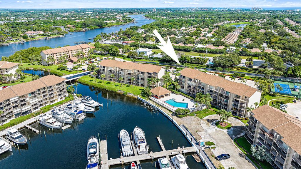 Photo of 1501 Marina Isle Way #305, Jupiter, FL 33477 (MLS # R10914384)