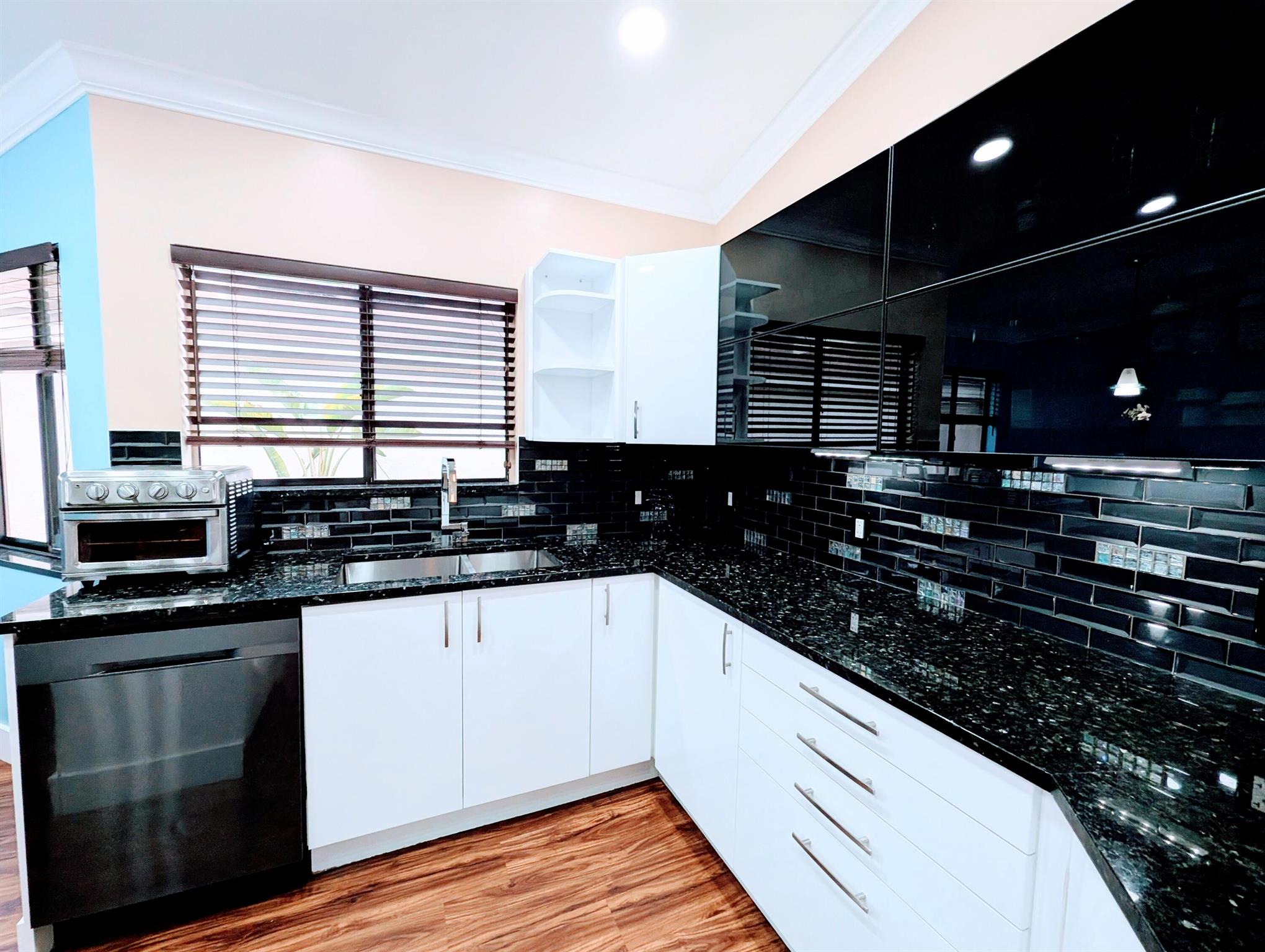 LAKEVIEW HOMES AT - Residential