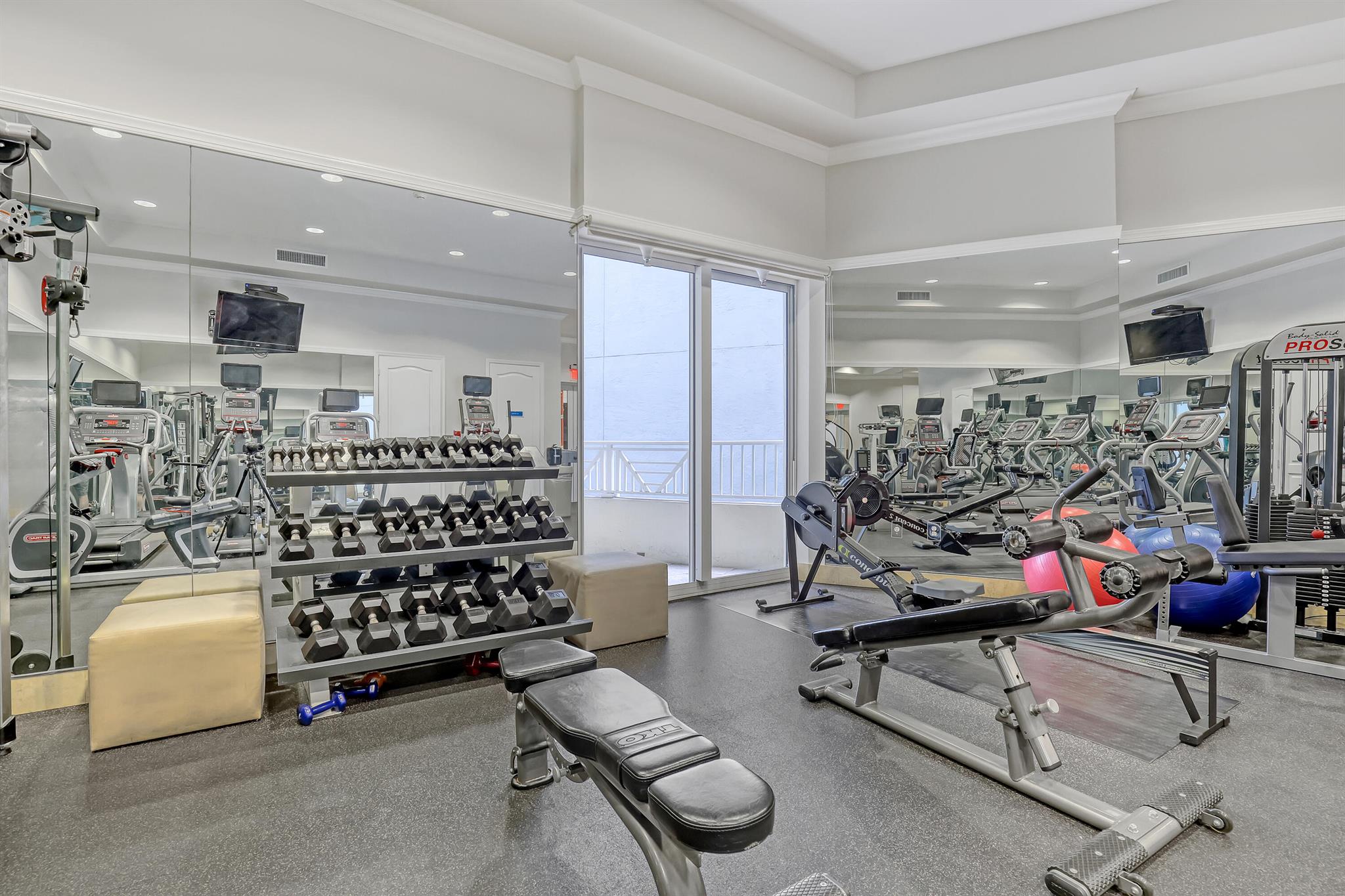 ESPLANADE GRANDE CONDO - Residential