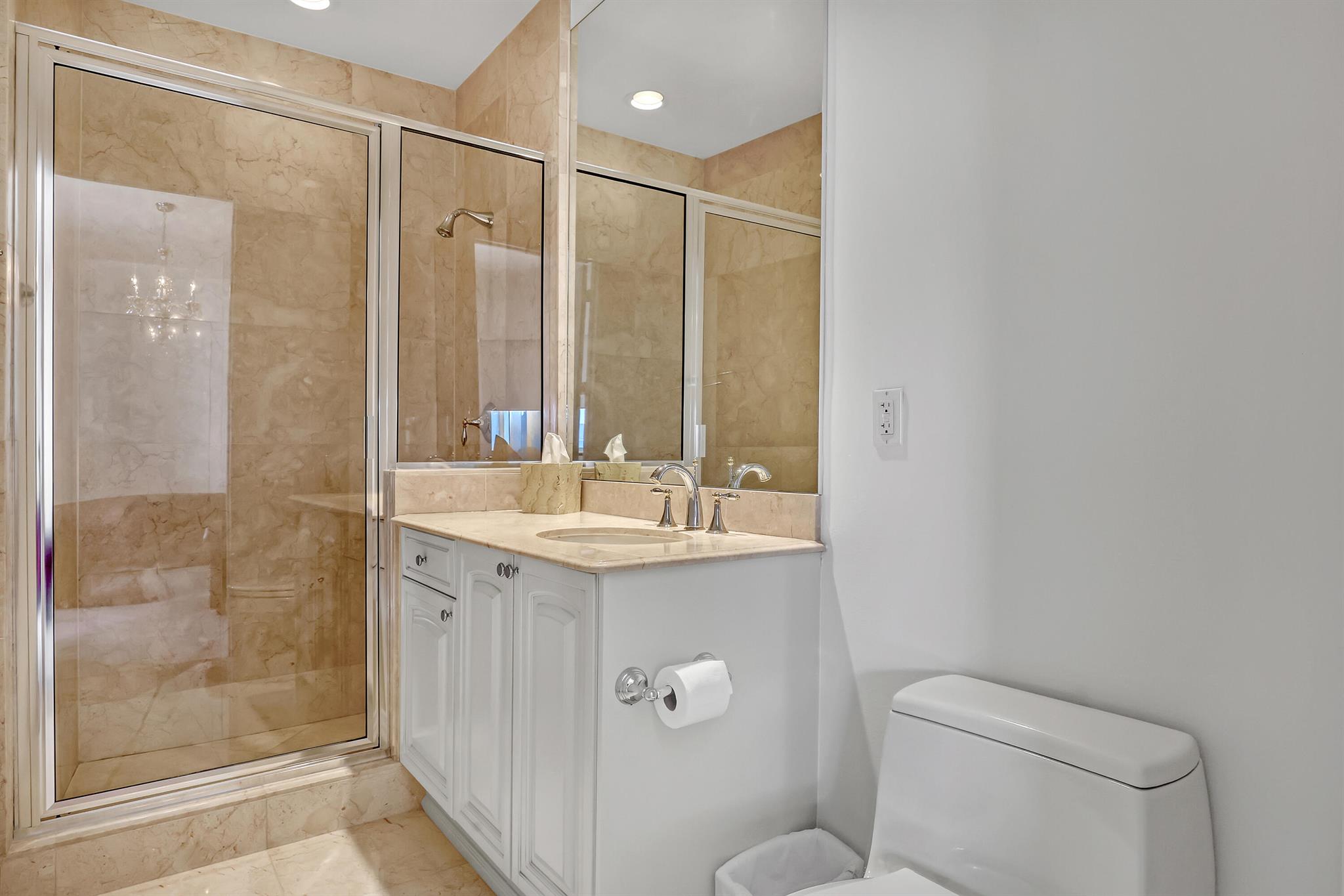 ESPLANADE GRANDE CONDO - Residential