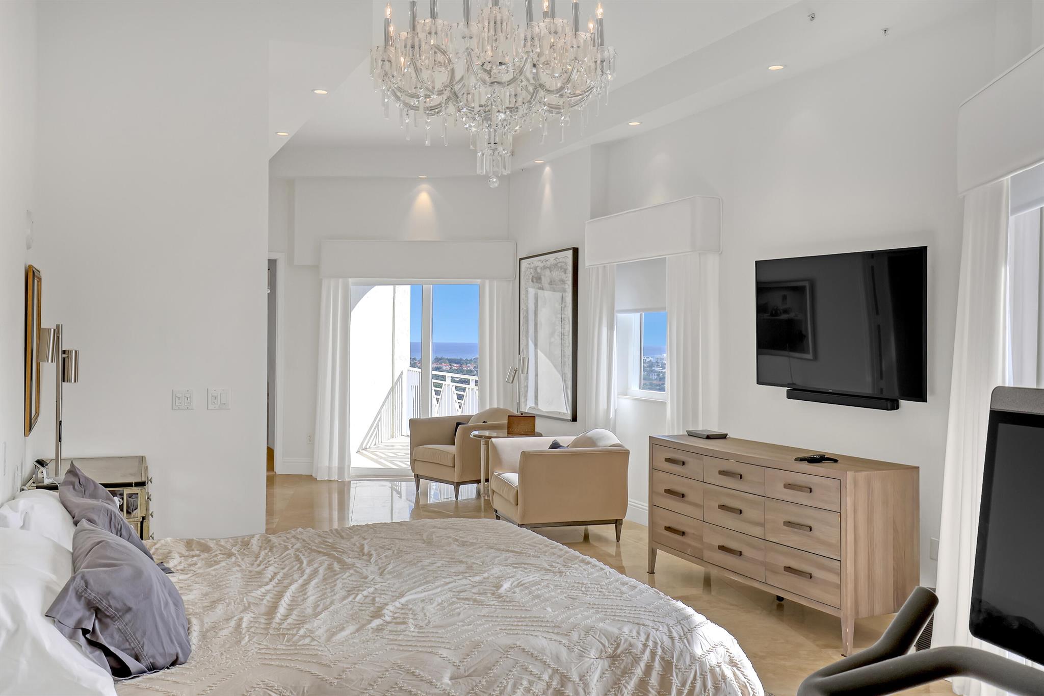 ESPLANADE GRANDE CONDO - Residential