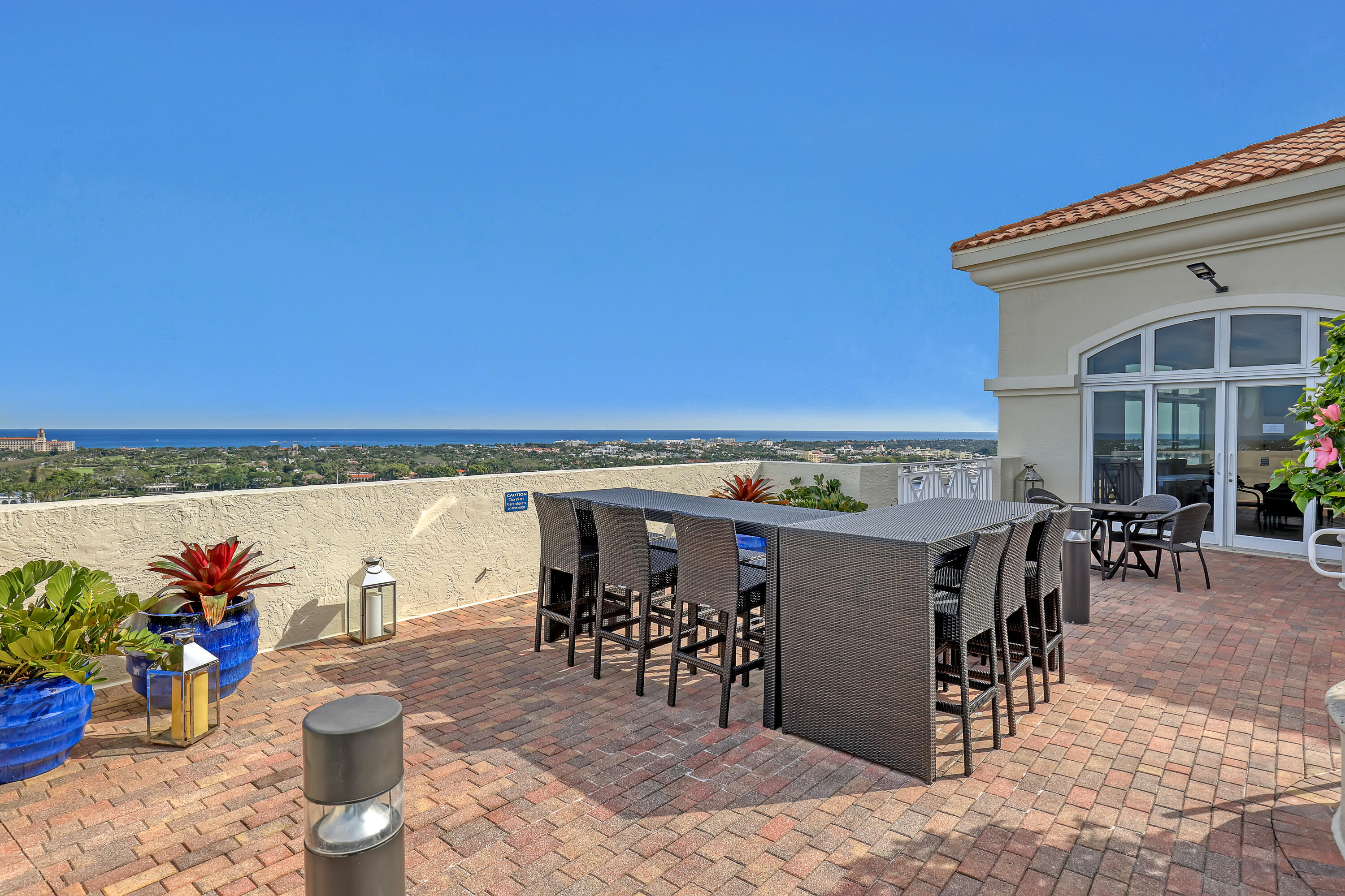 ESPLANADE GRANDE CONDO - Residential