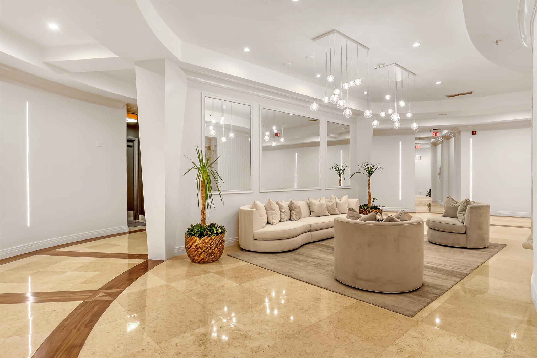 ESPLANADE GRANDE CONDO - Residential