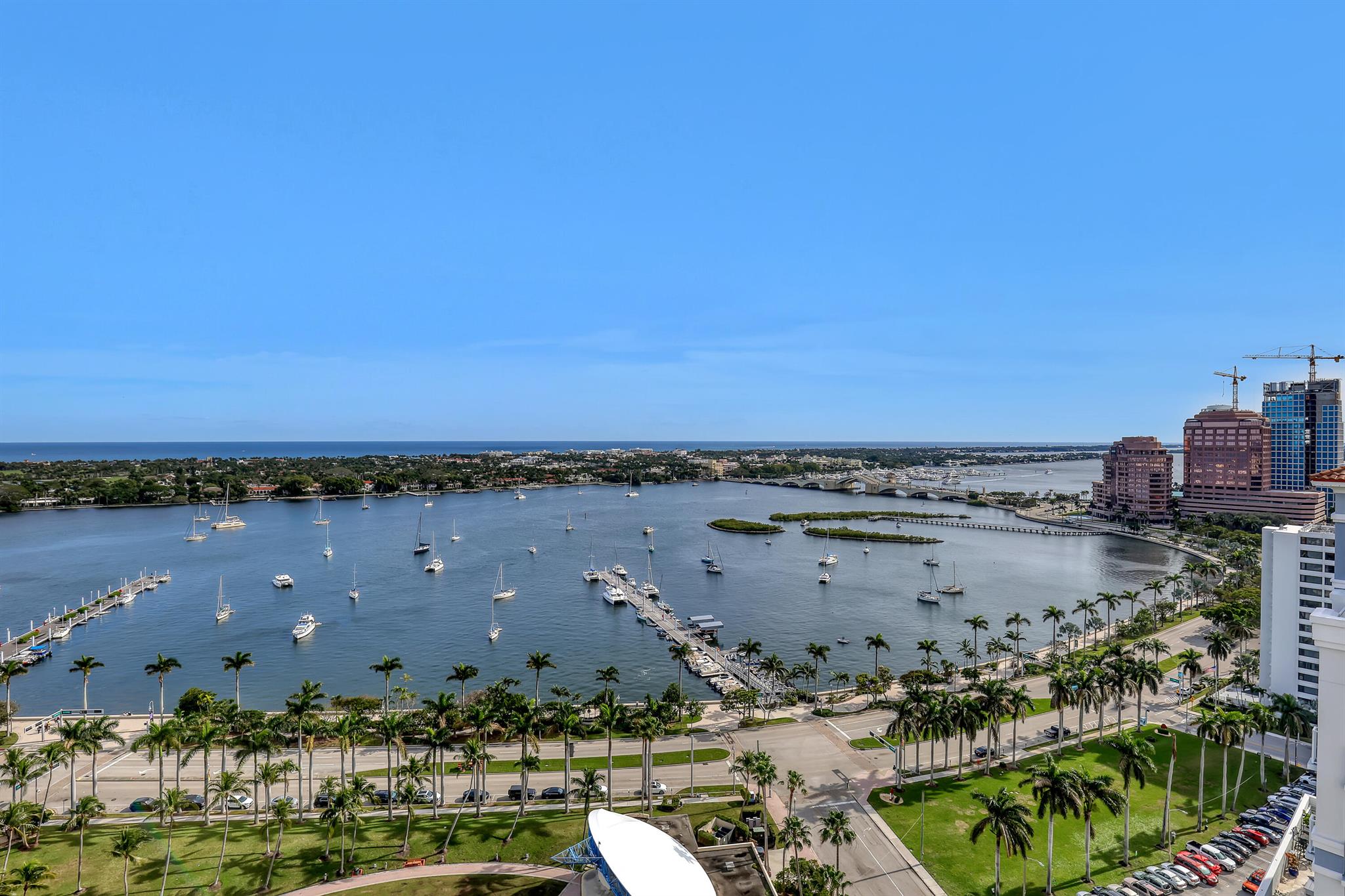 ESPLANADE GRANDE CONDO - Residential