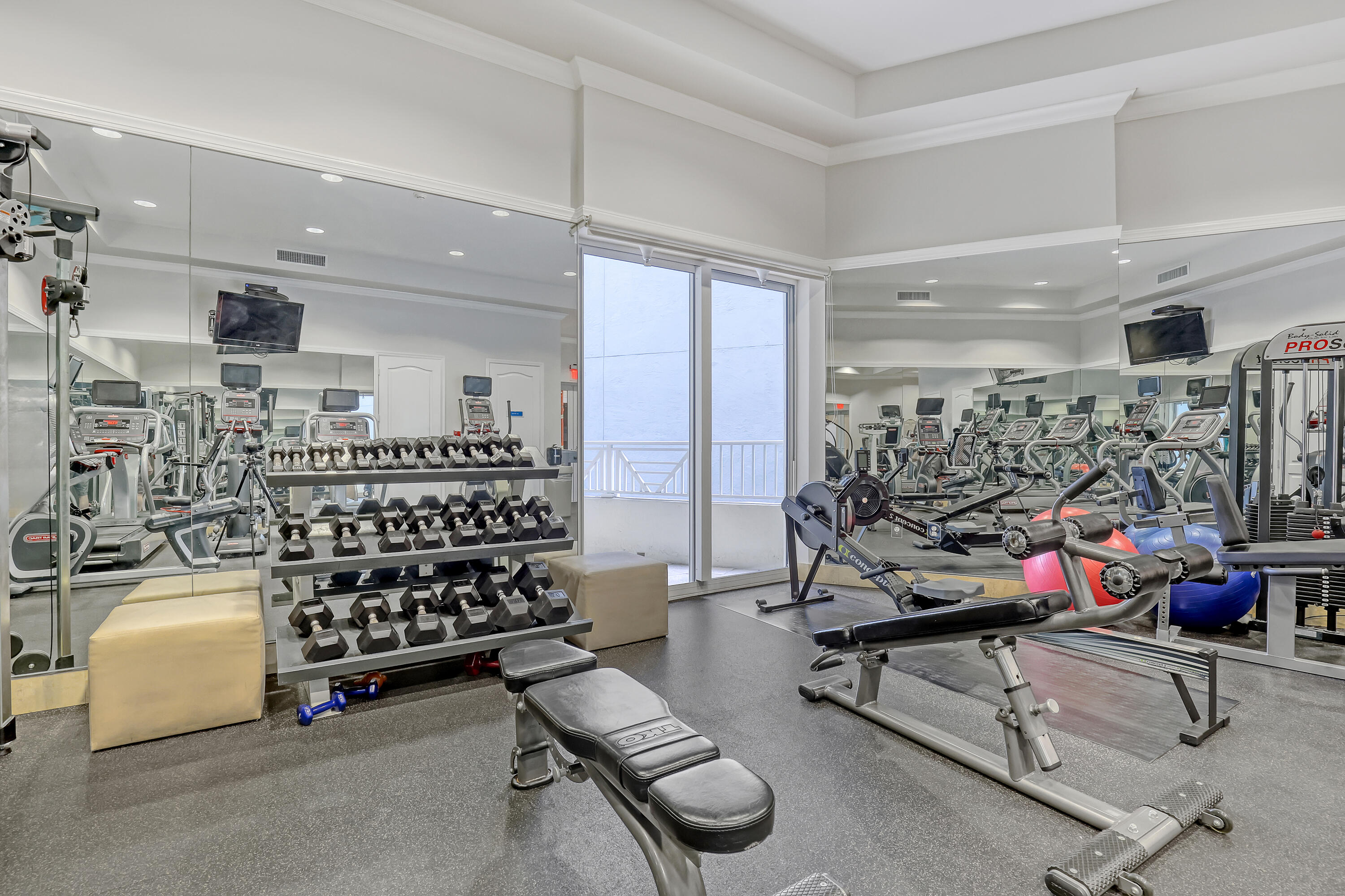 ESPLANADE GRANDE CONDO - Residential