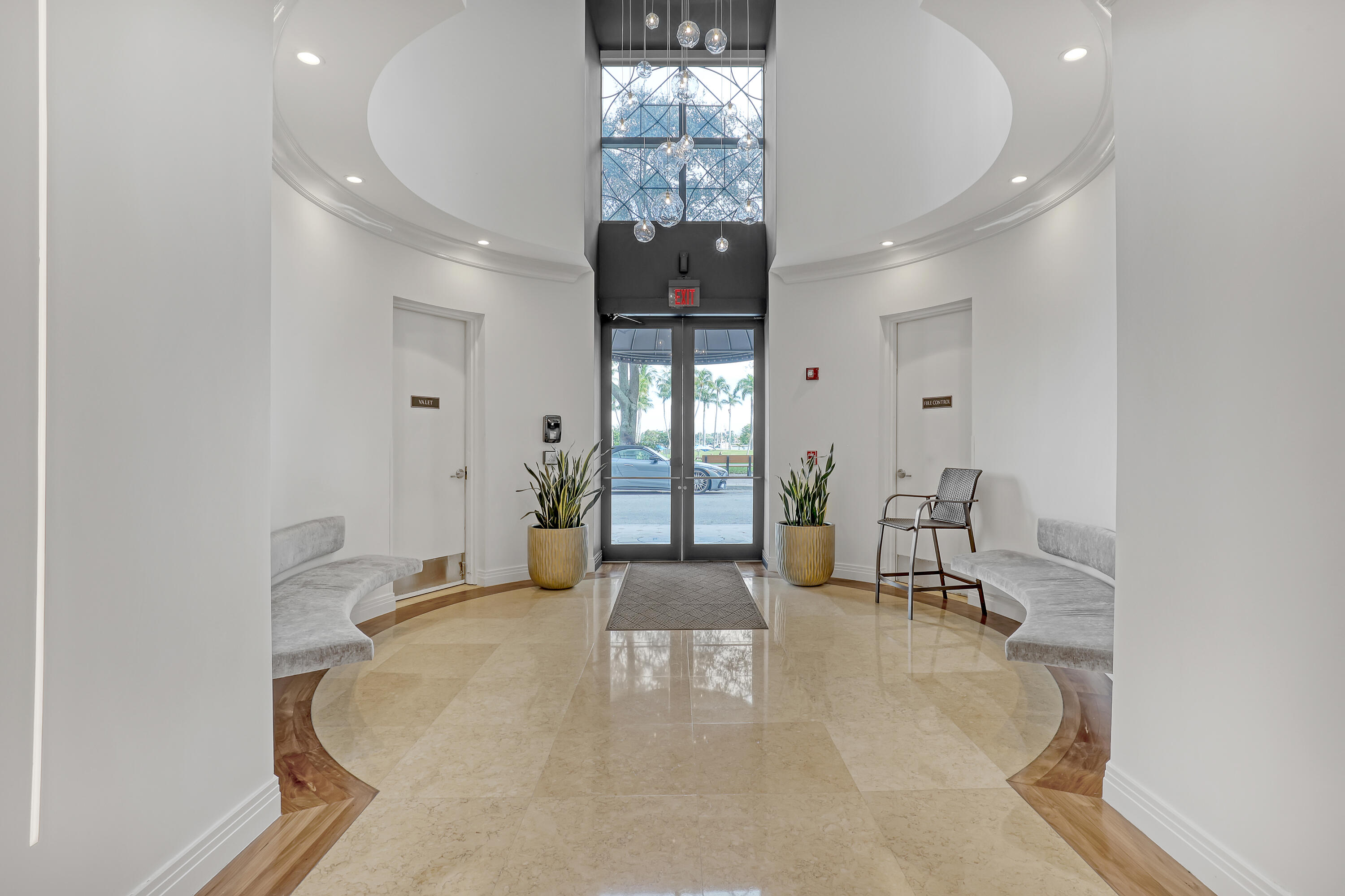 ESPLANADE GRANDE CONDO - Residential