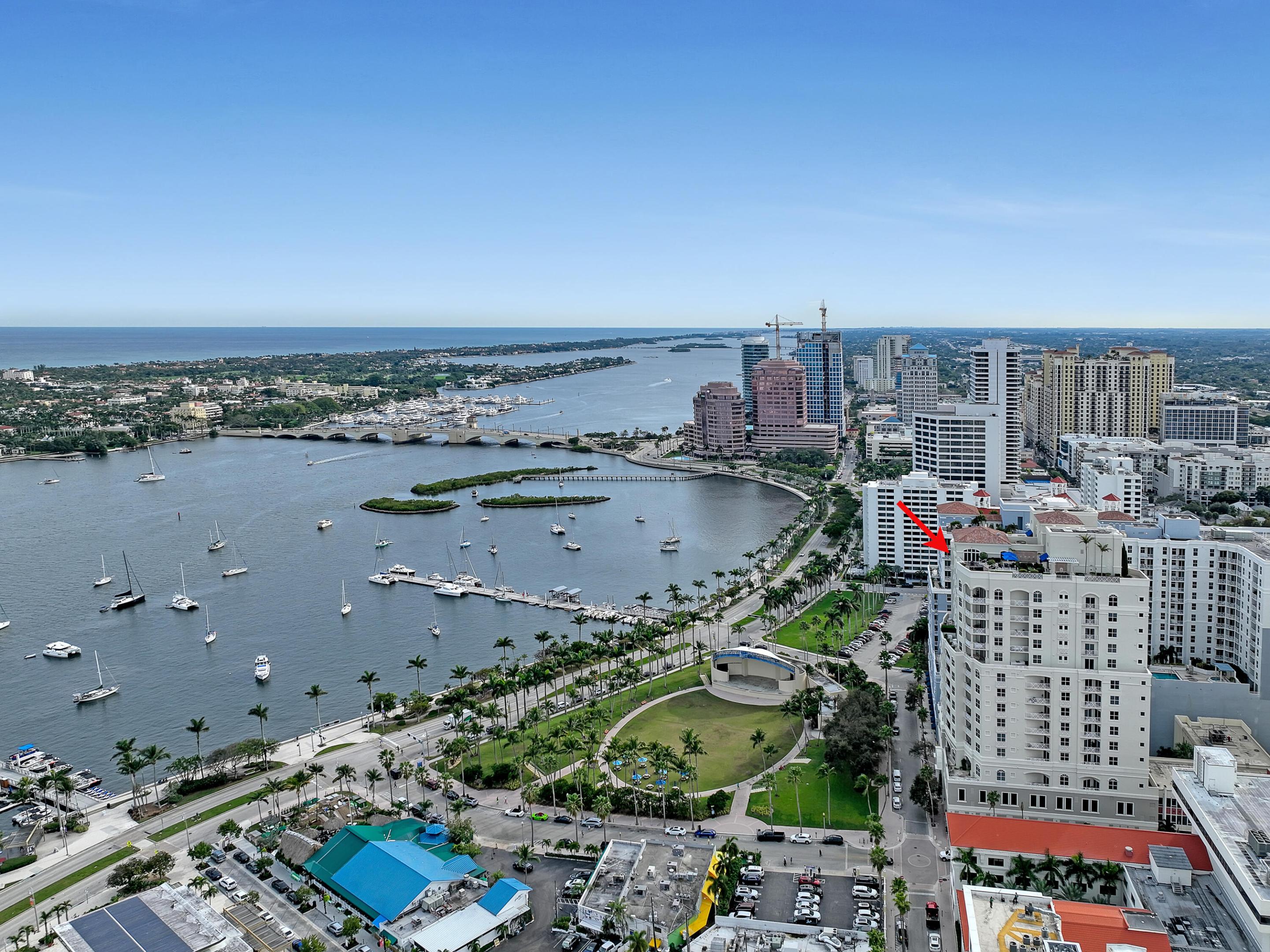 ESPLANADE GRANDE CONDO - Residential