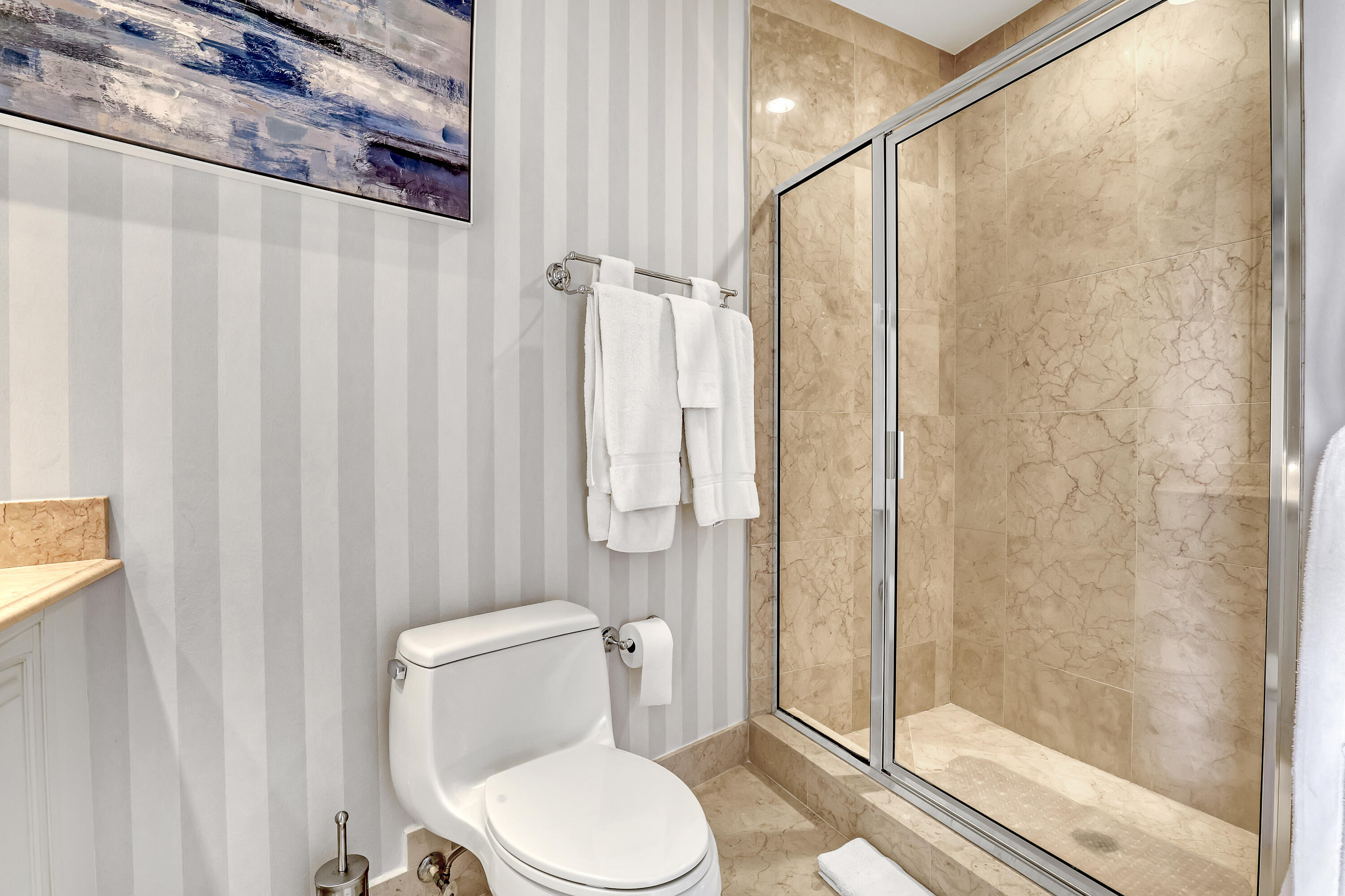 ESPLANADE GRANDE CONDO - Residential