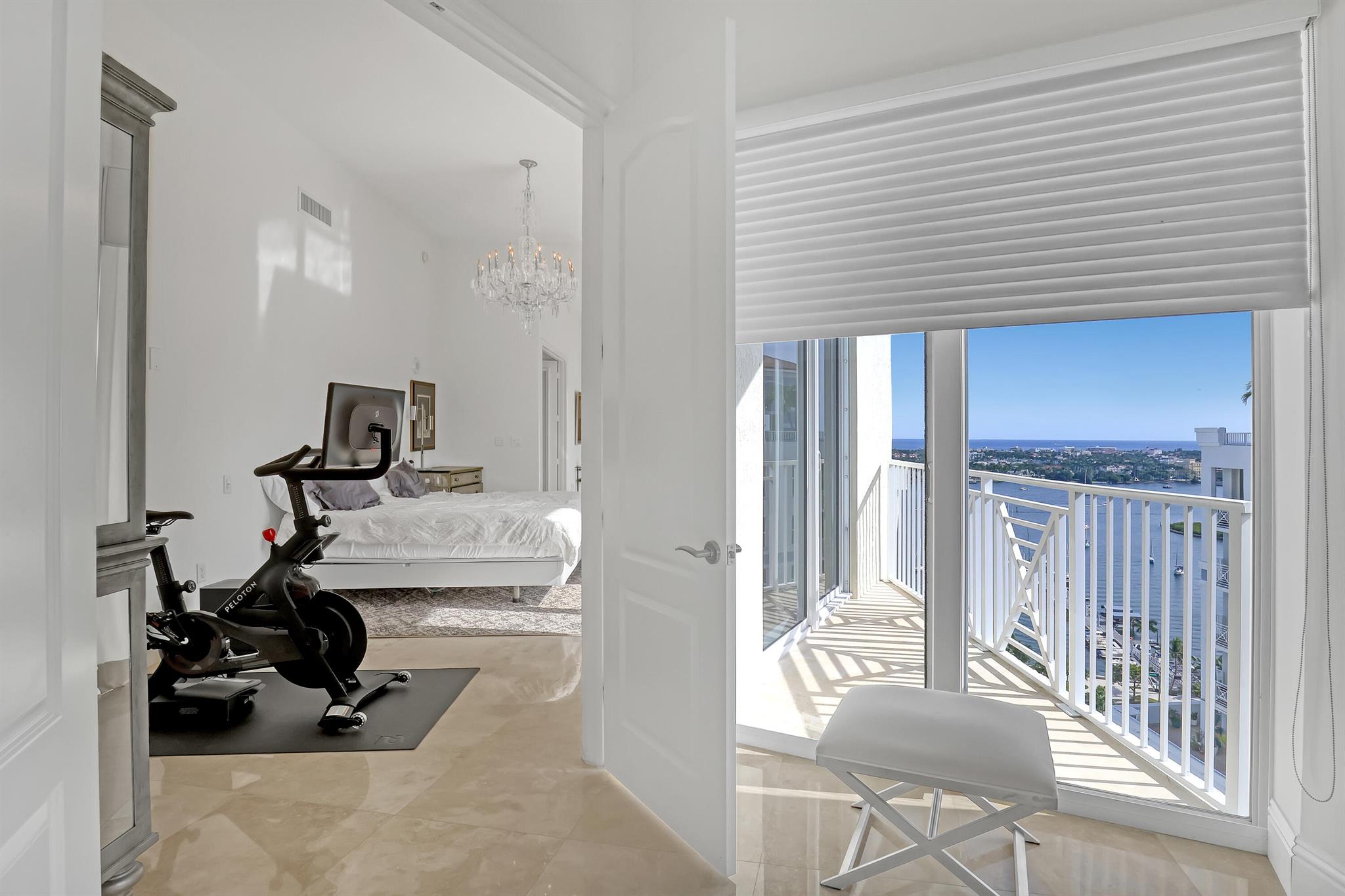 ESPLANADE GRANDE CONDO - Residential