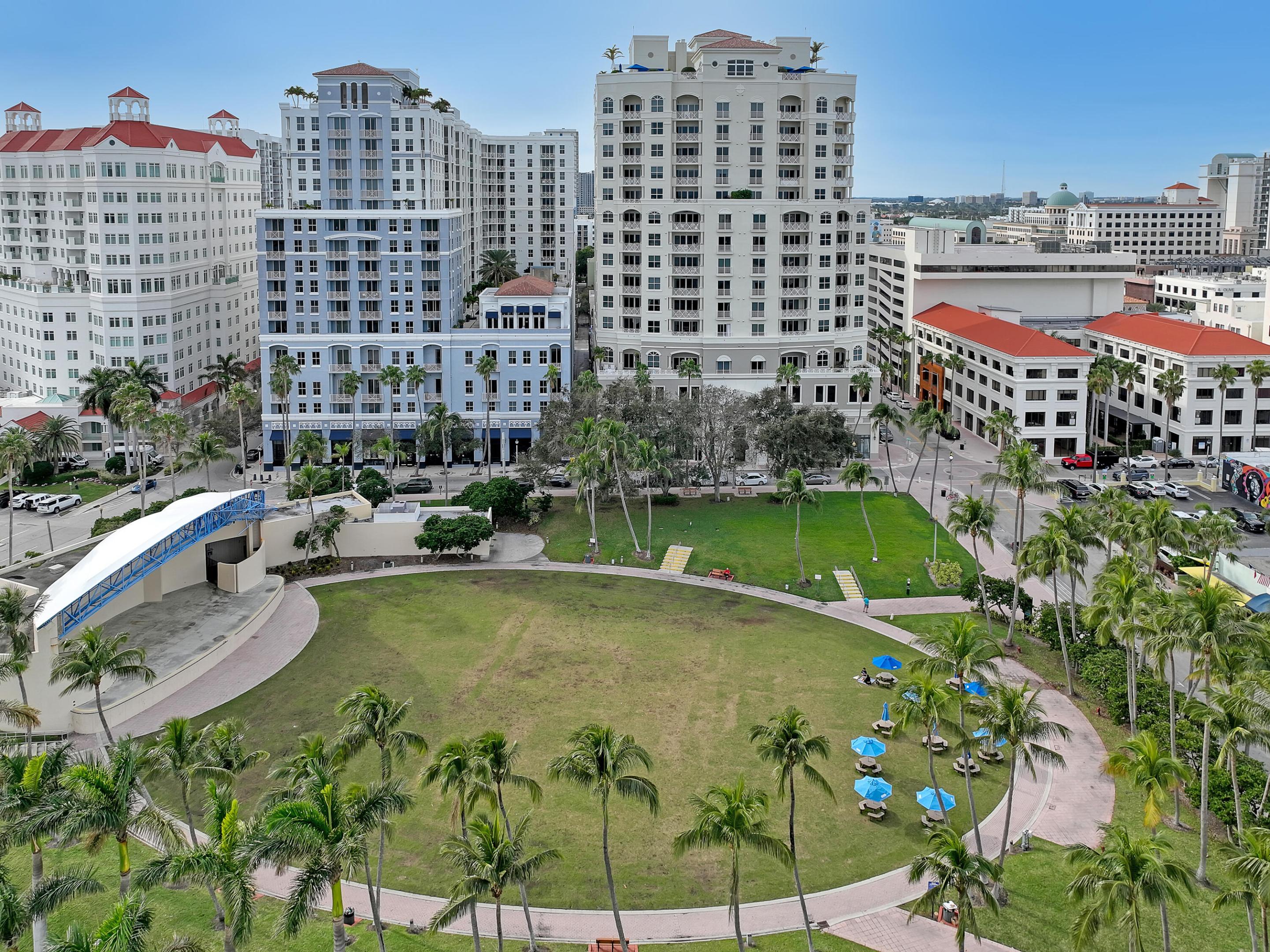 ESPLANADE GRANDE CONDO - Residential