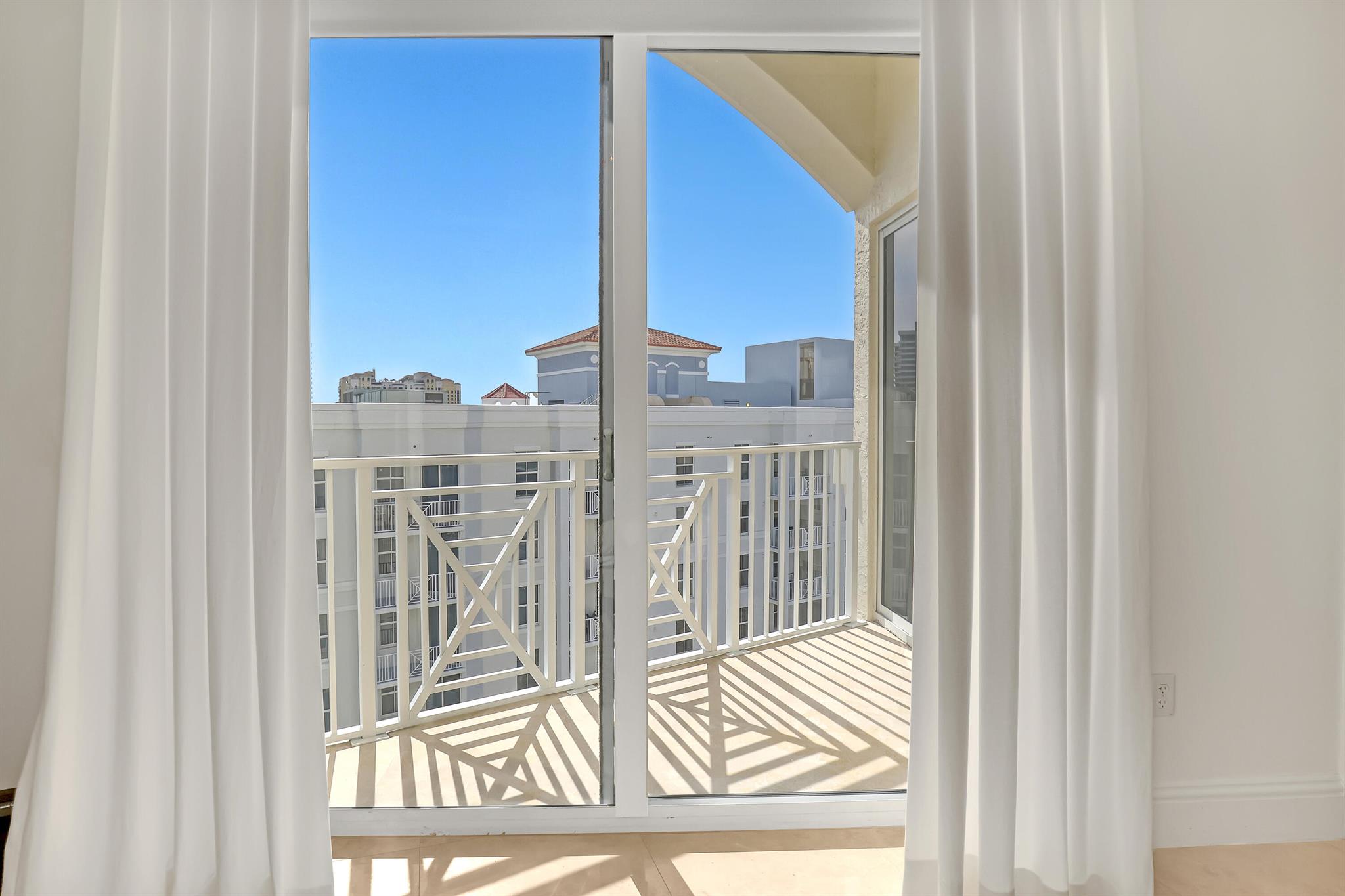 ESPLANADE GRANDE CONDO - Residential