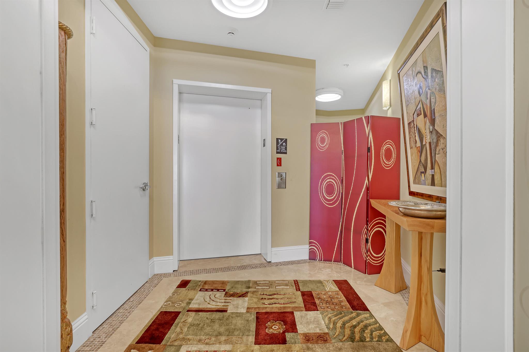 ESPLANADE GRANDE CONDO - Residential