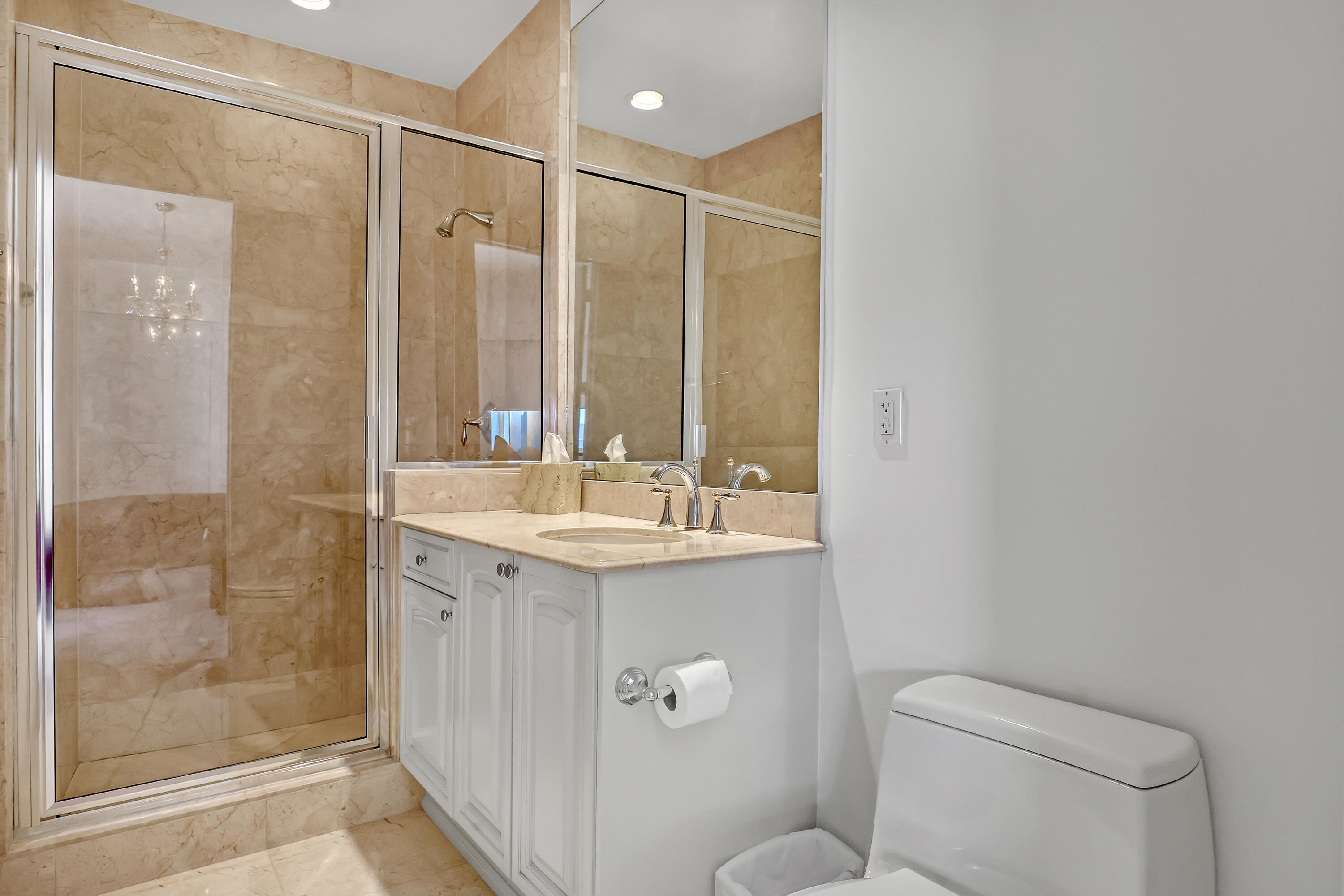 ESPLANADE GRANDE CONDO - Residential