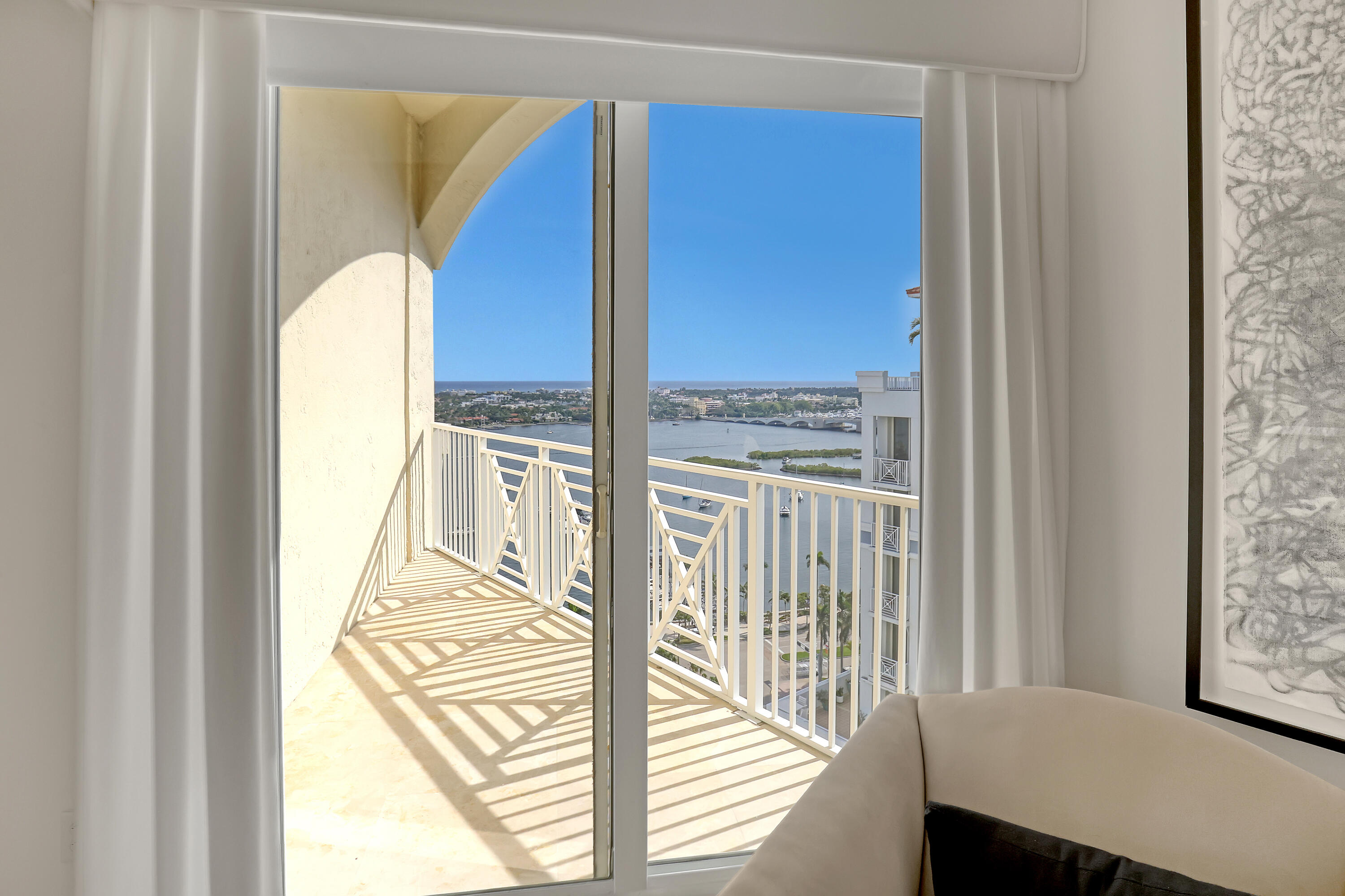 ESPLANADE GRANDE CONDO - Residential