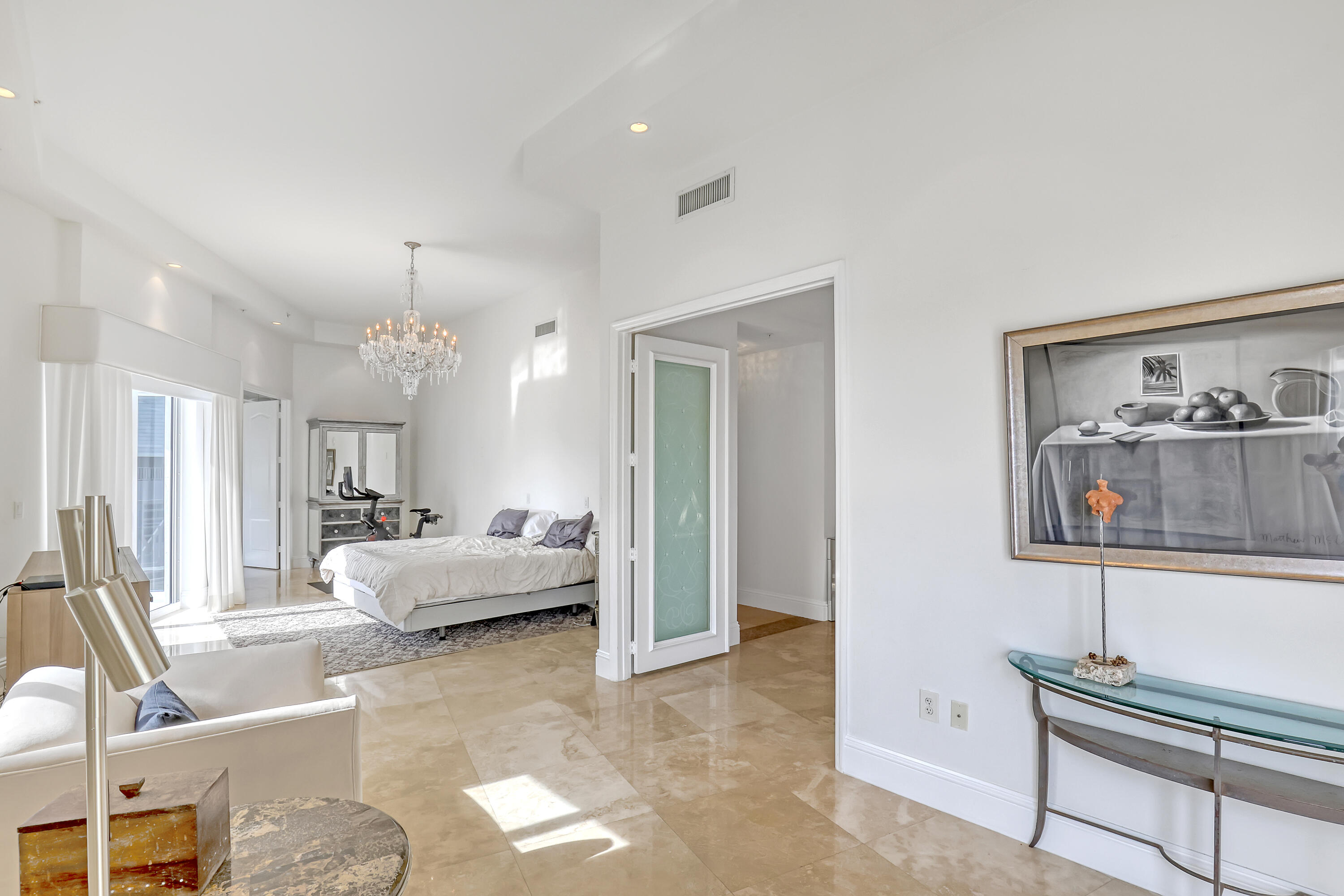 ESPLANADE GRANDE CONDO - Residential