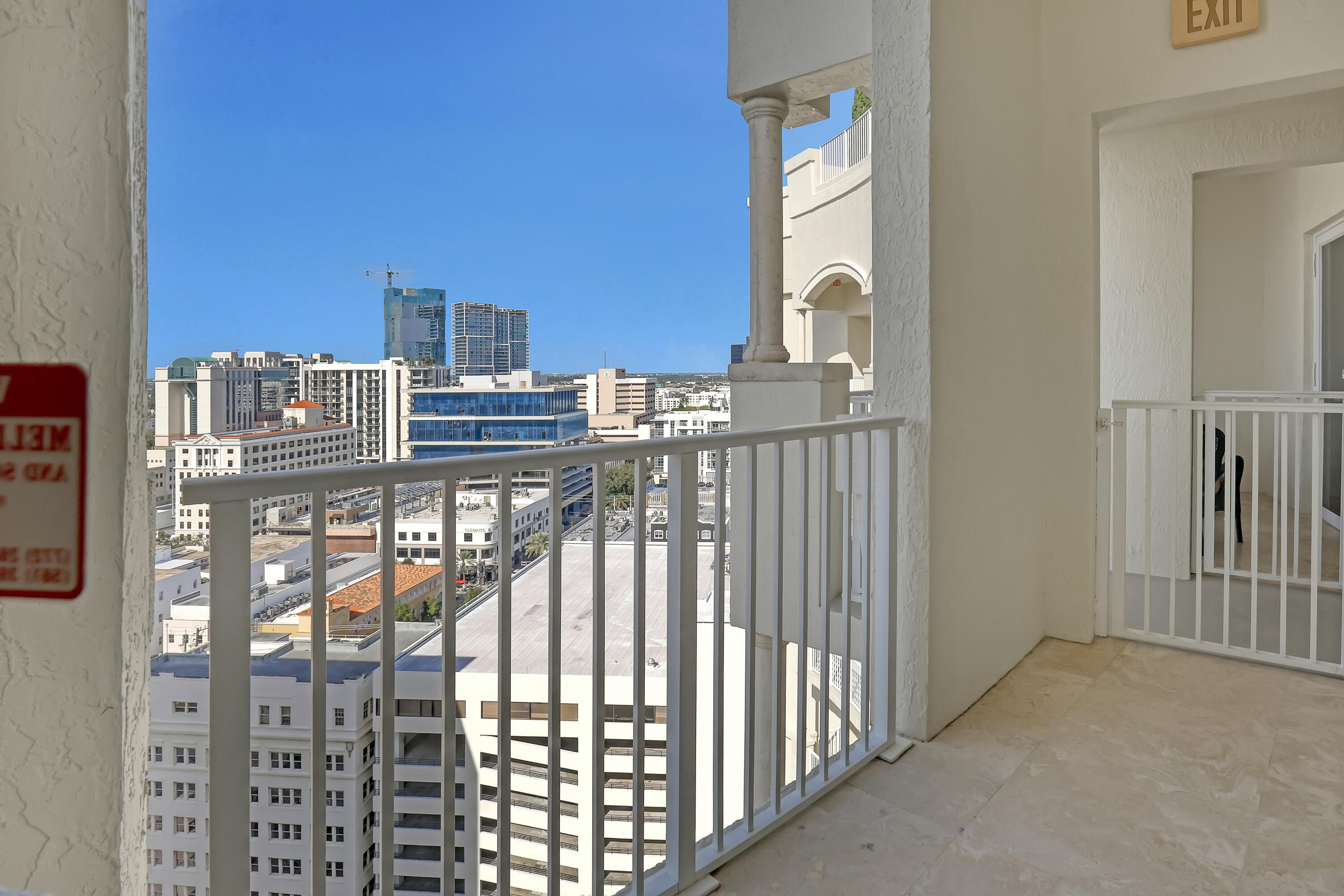 ESPLANADE GRANDE CONDO - Residential