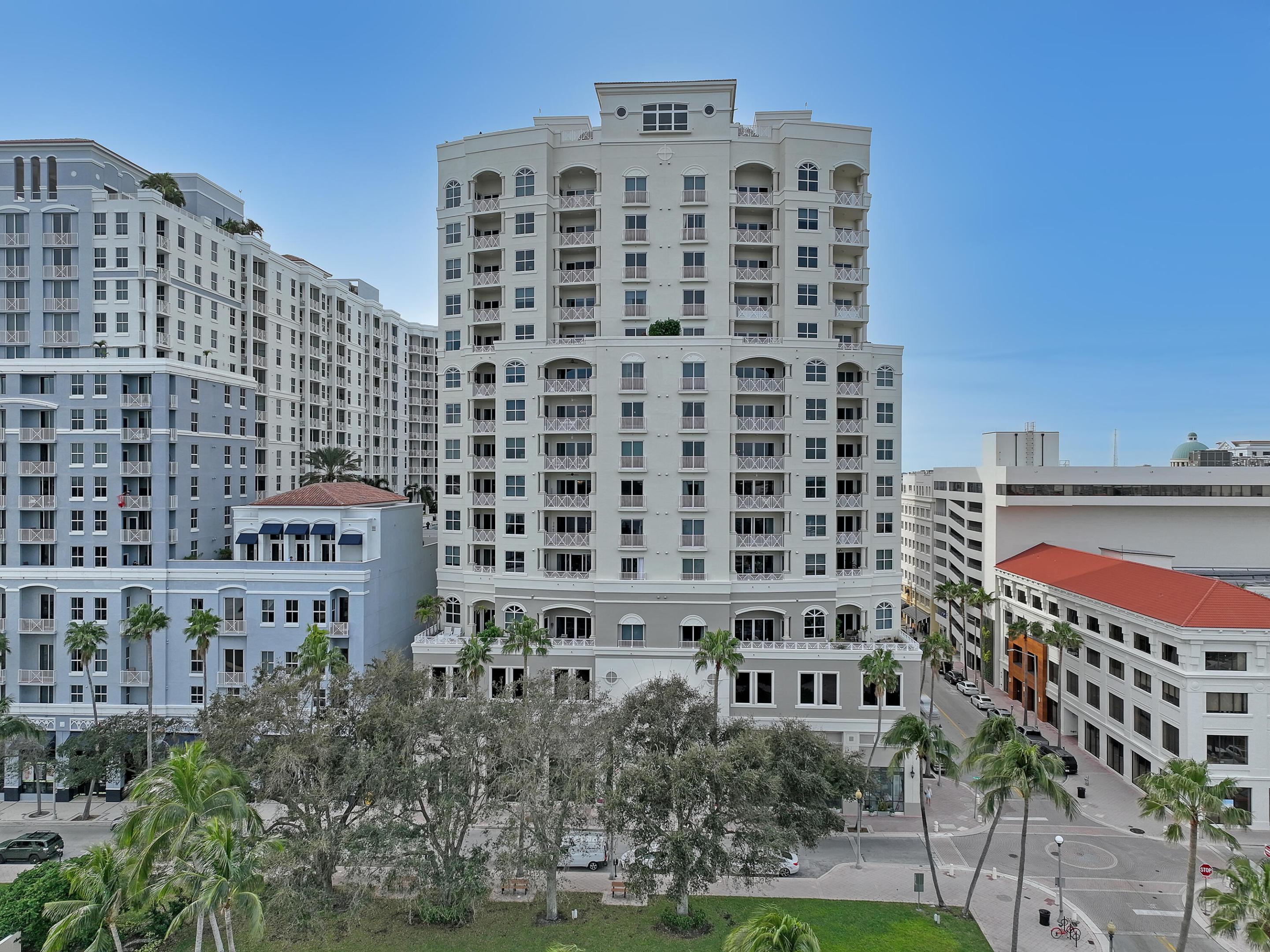 ESPLANADE GRANDE CONDO - Residential