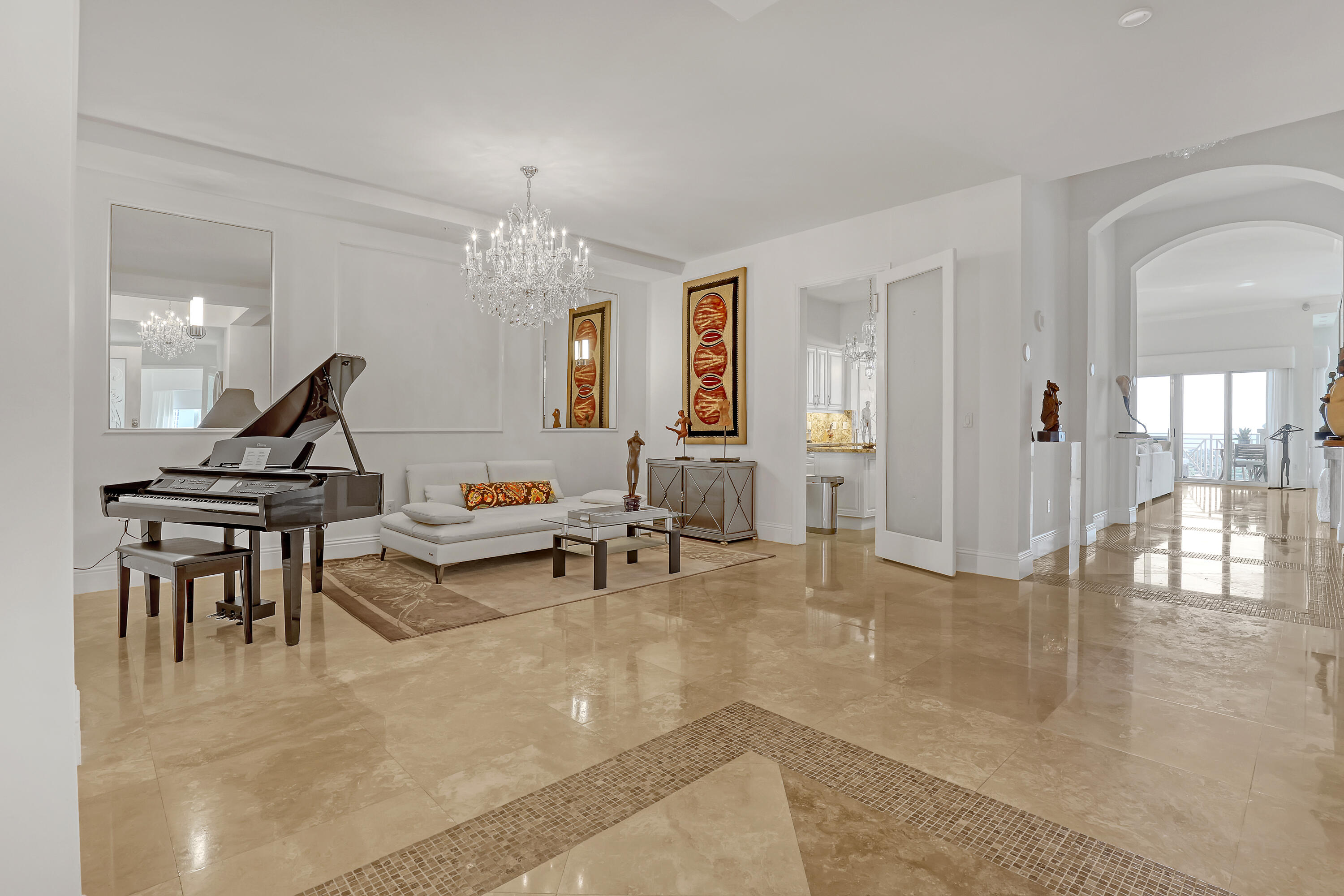 ESPLANADE GRANDE CONDO - Residential