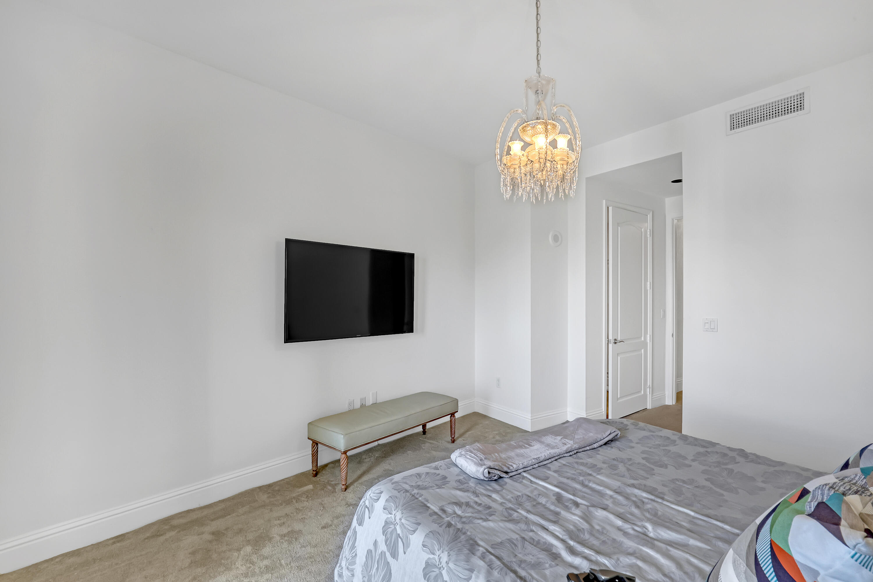 ESPLANADE GRANDE CONDO - Residential