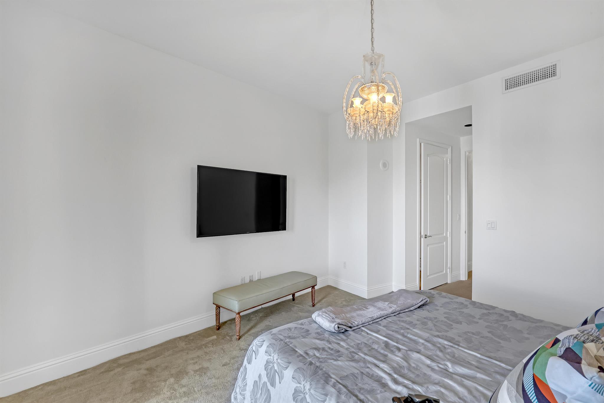 ESPLANADE GRANDE CONDO - Residential