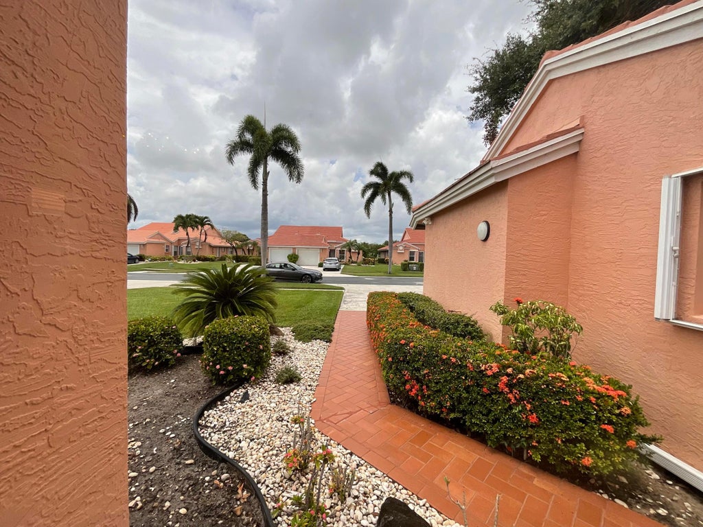 Photo of 5574 Royal Lake Circle, Boynton Beach, FL 33437 (MLS # B26036327)