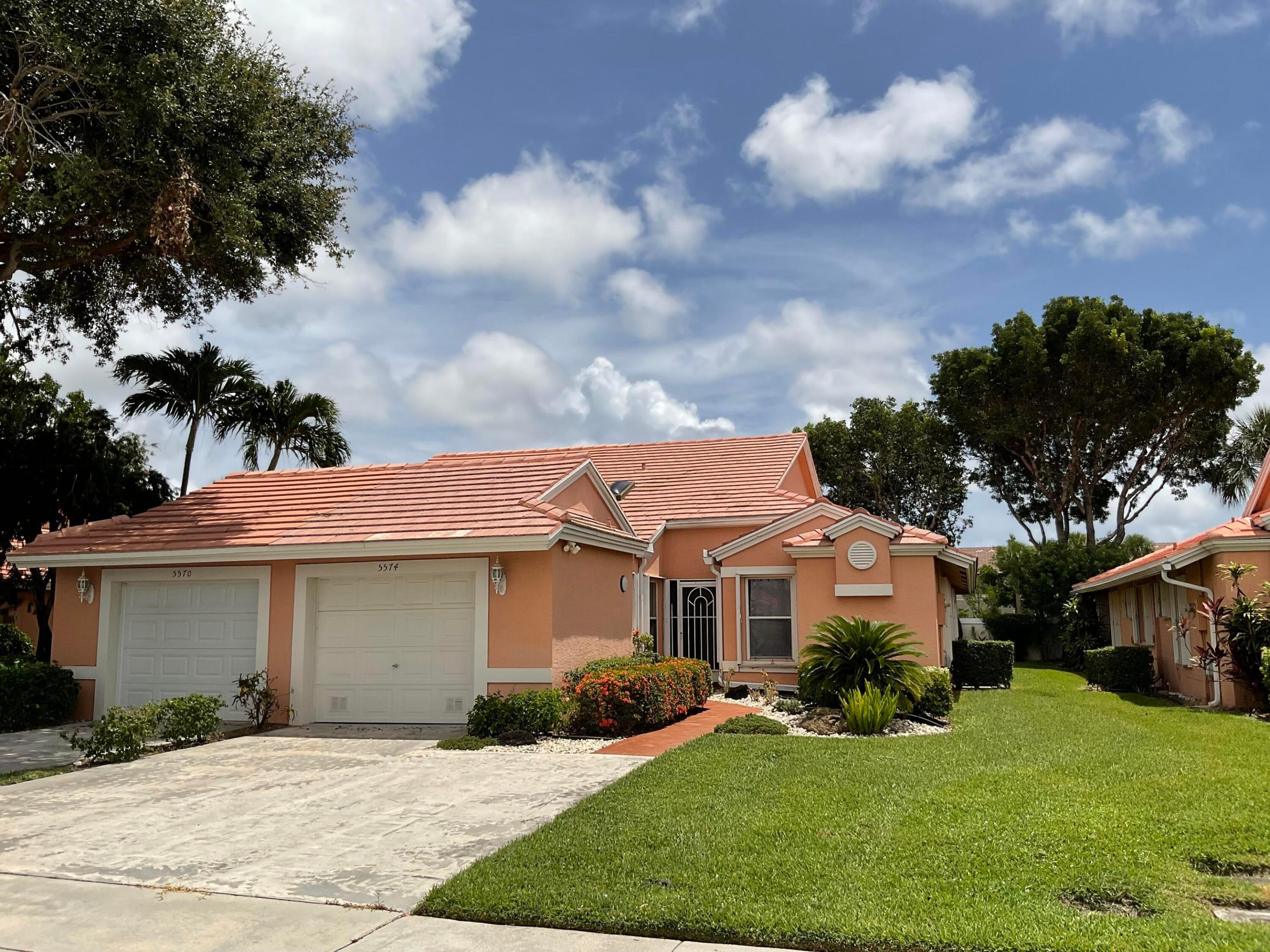 5574 Royal Lake Circle