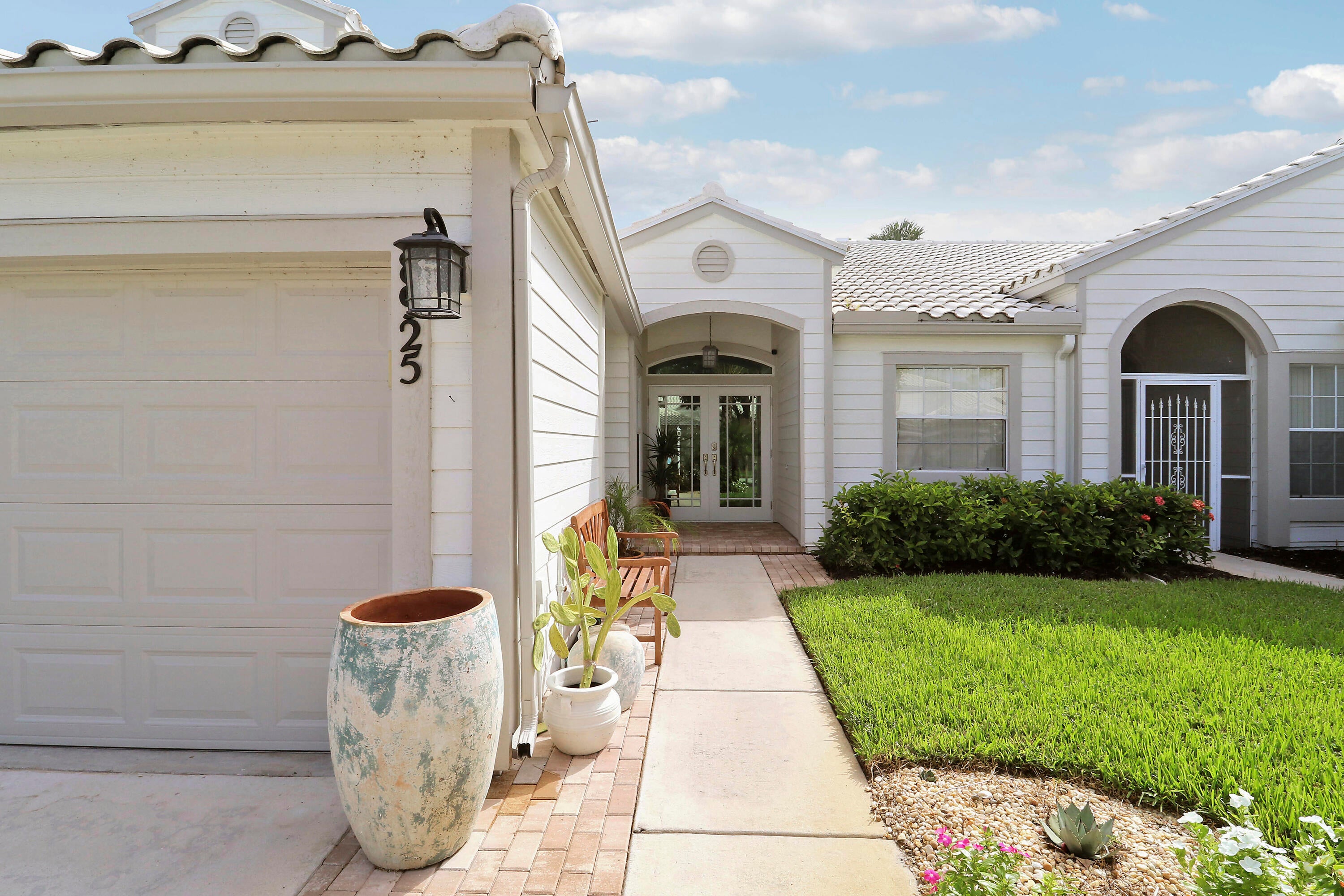 8925 SE Riverfront Terrace