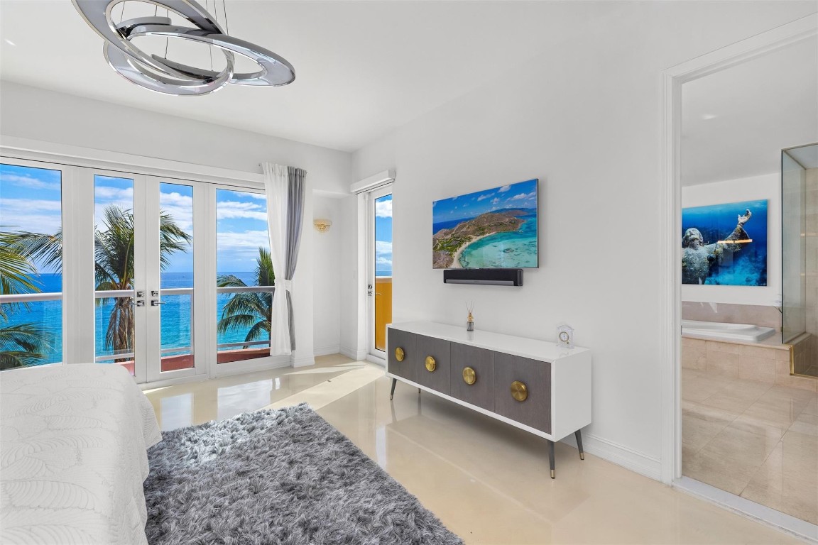 The Palms - Residential