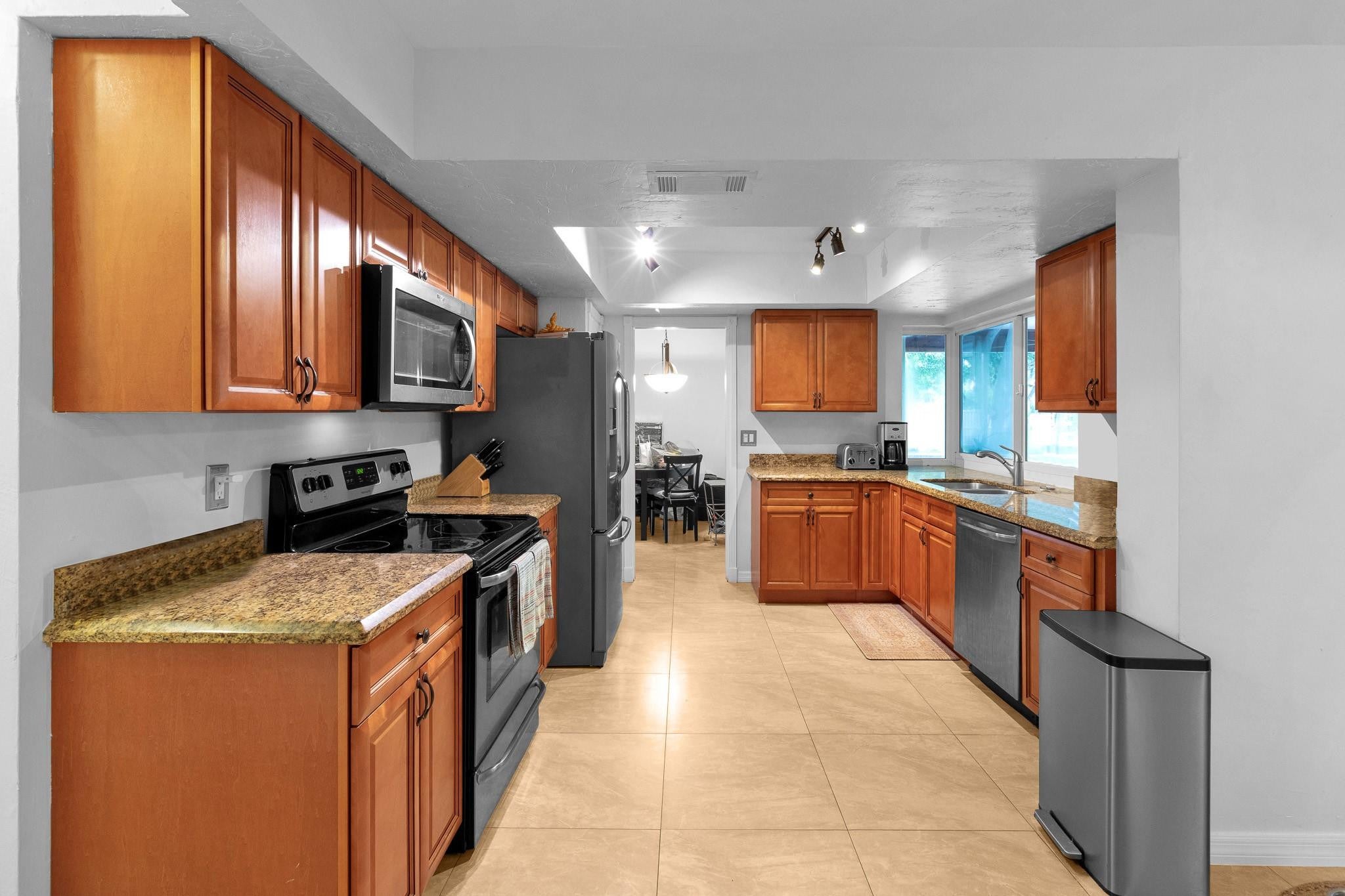 4120 NW 106TH Avenue