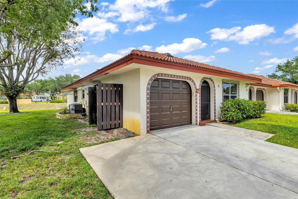 Photo of 1425 SW 25th Avenue #A, Boynton Beach, FL 33426 (MLS # F10436176)